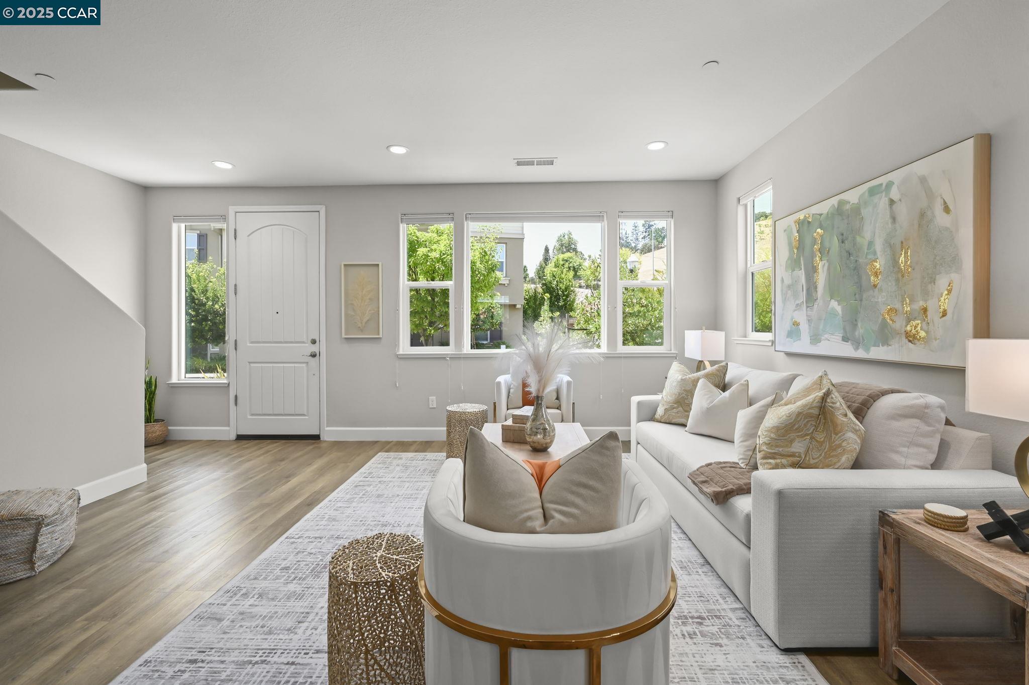 Photo #5: 41104552 Listing 