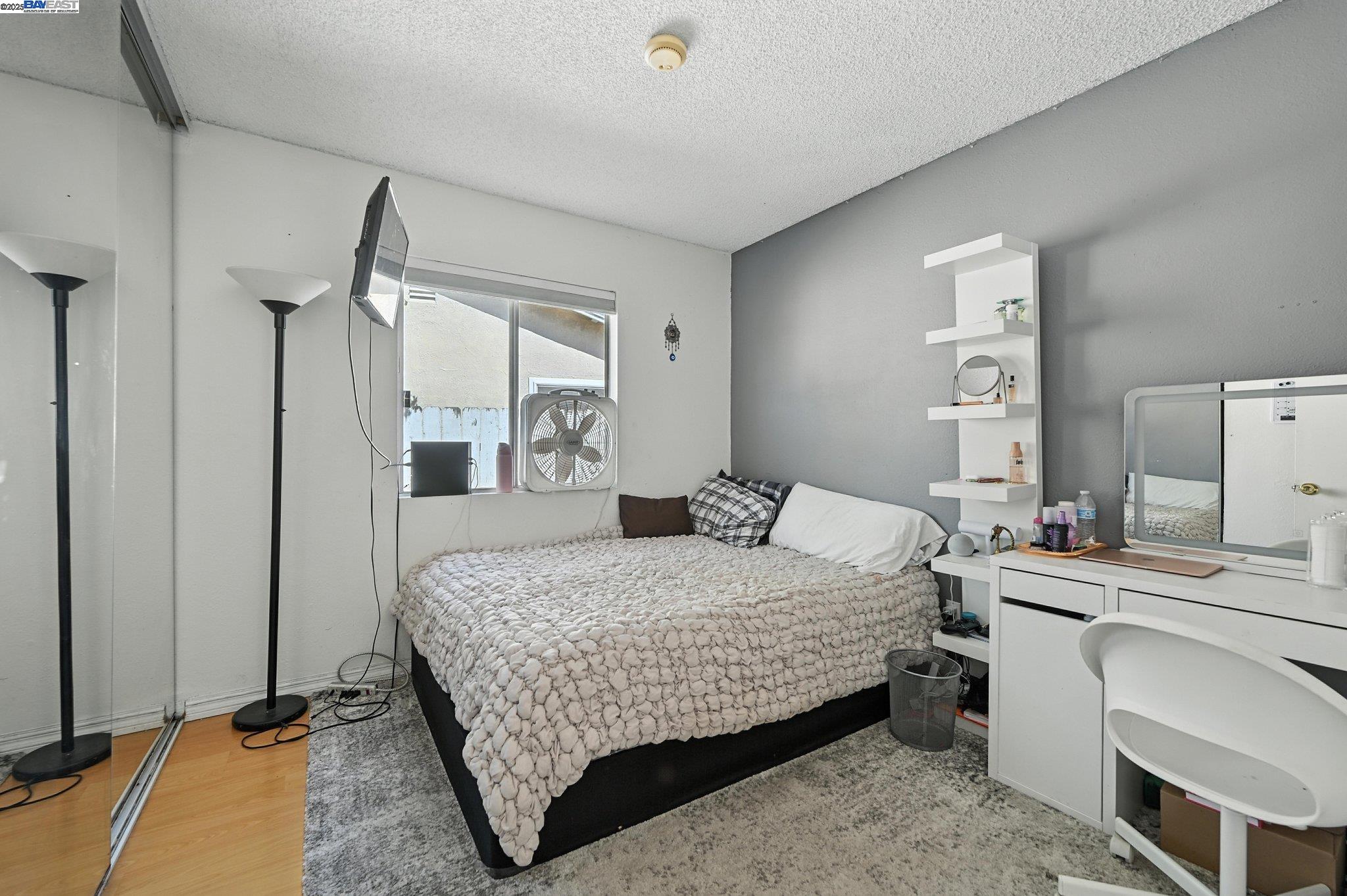 Detail Gallery Image 11 of 23 For 10293 Covina Pl, San Diego,  CA 92126 - 4 Beds | 2 Baths
