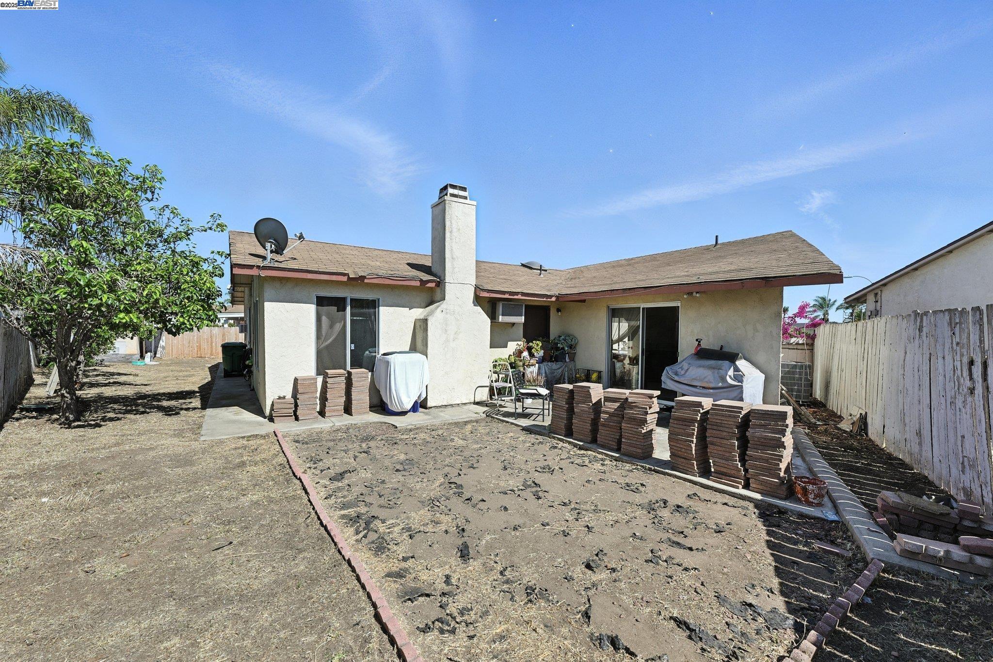 Detail Gallery Image 19 of 23 For 10293 Covina Pl, San Diego,  CA 92126 - 4 Beds | 2 Baths