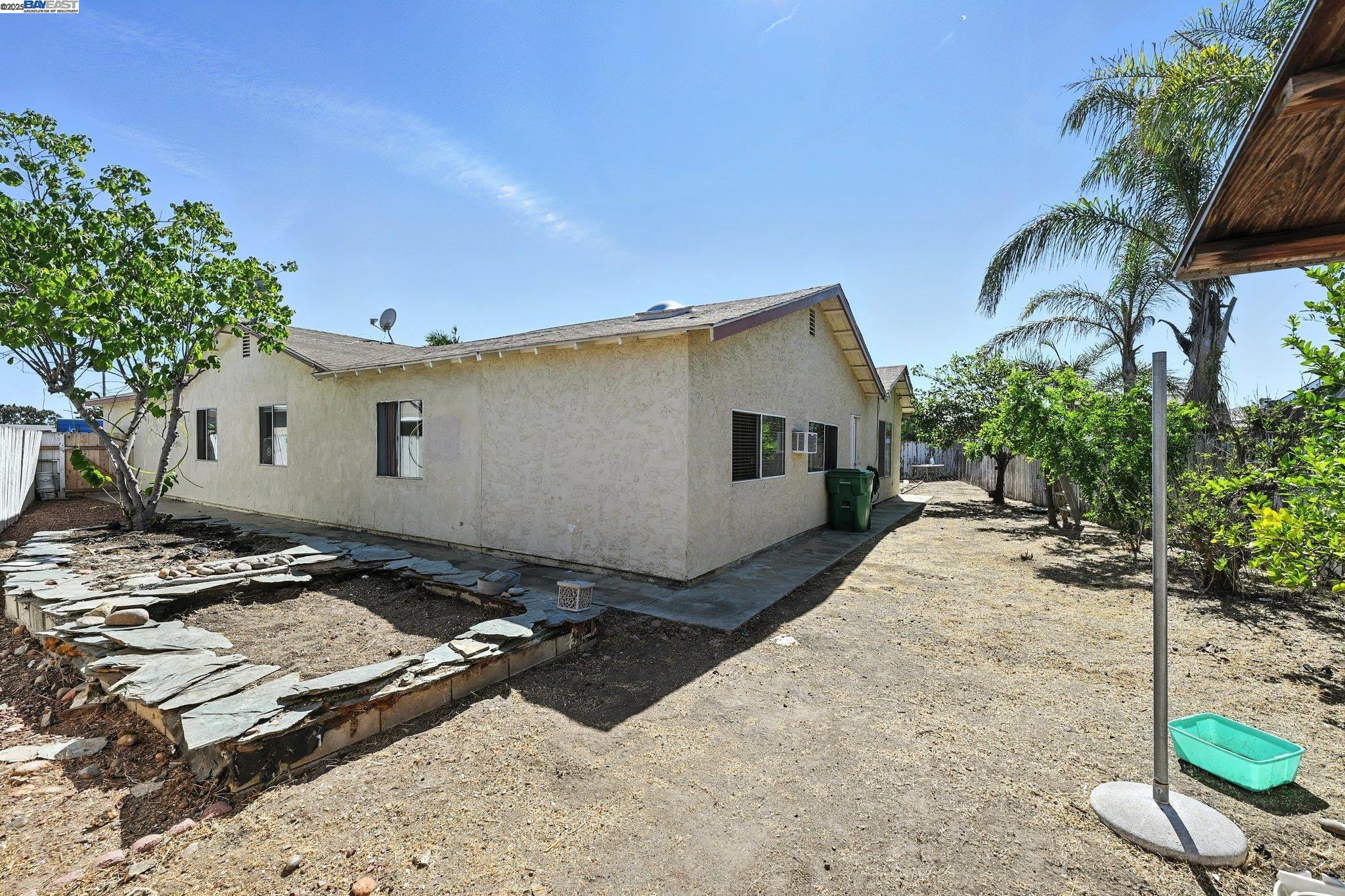 Detail Gallery Image 20 of 23 For 10293 Covina Pl, San Diego,  CA 92126 - 4 Beds | 2 Baths