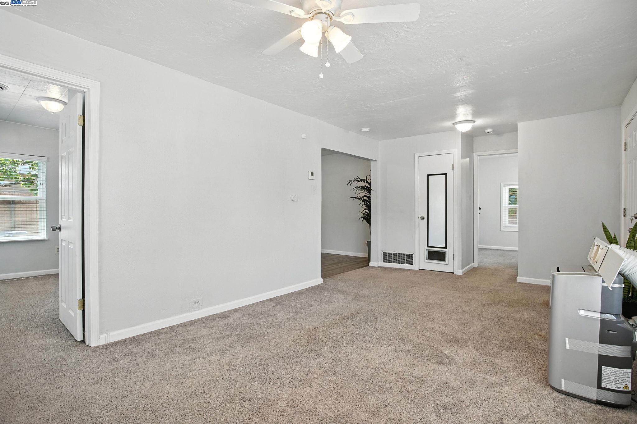 Detail Gallery Image 4 of 23 For 1551 Chronicle Ave, Stockton,  CA 95205 - 2 Beds | 1 Baths