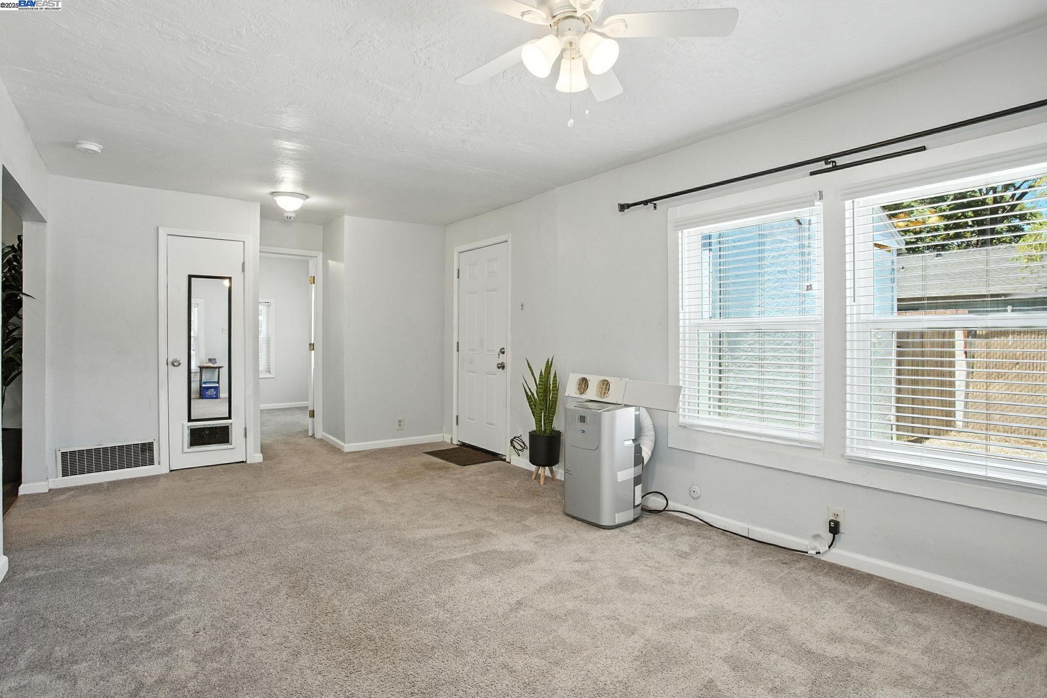 Detail Gallery Image 5 of 23 For 1551 Chronicle Ave, Stockton,  CA 95205 - 2 Beds | 1 Baths