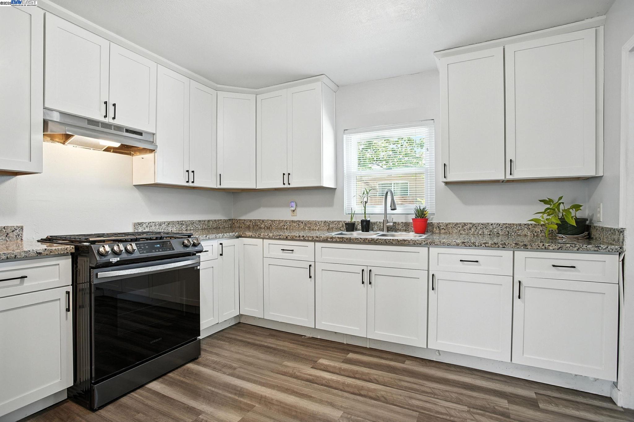 Detail Gallery Image 9 of 23 For 1551 Chronicle Ave, Stockton,  CA 95205 - 2 Beds | 1 Baths