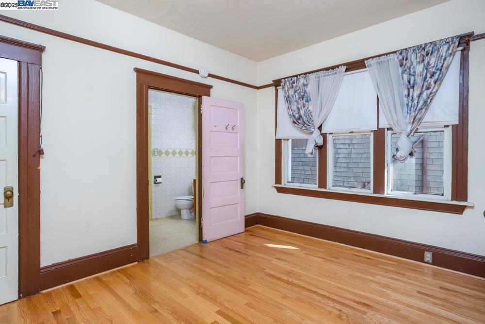 Detail Gallery Image 13 of 45 For 1424 Walnut St, Alameda,  CA 94501 - 3 Beds | 1/1 Baths