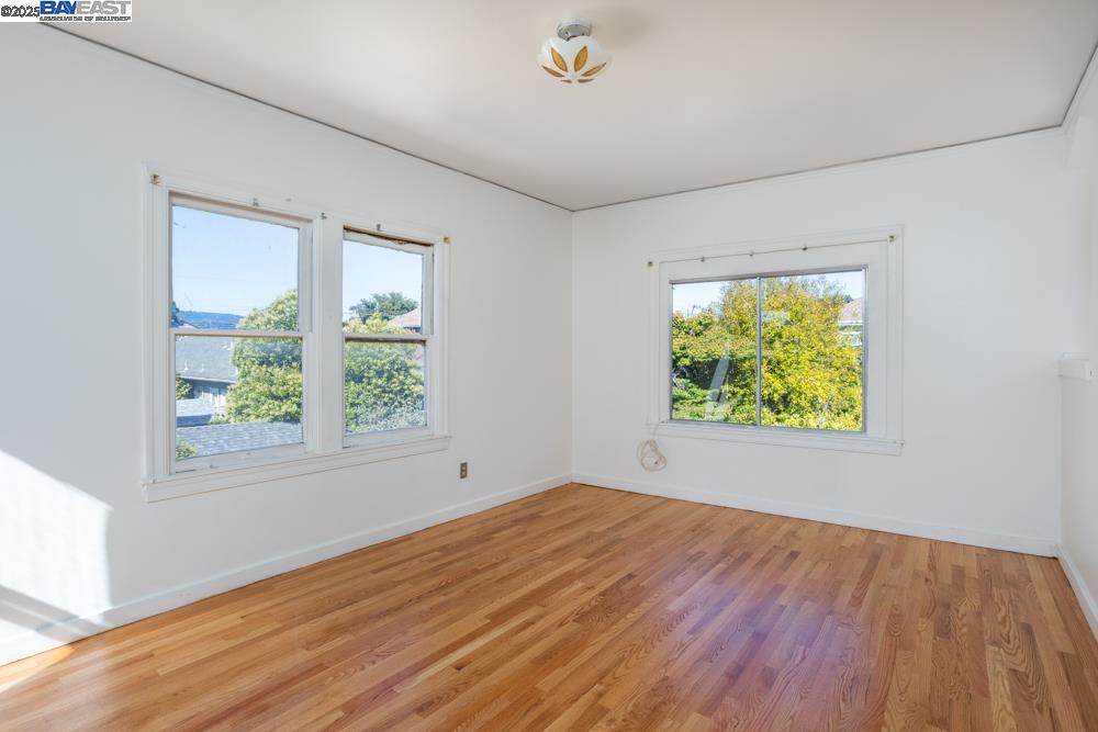 Detail Gallery Image 15 of 45 For 1424 Walnut St, Alameda,  CA 94501 - 3 Beds | 1/1 Baths