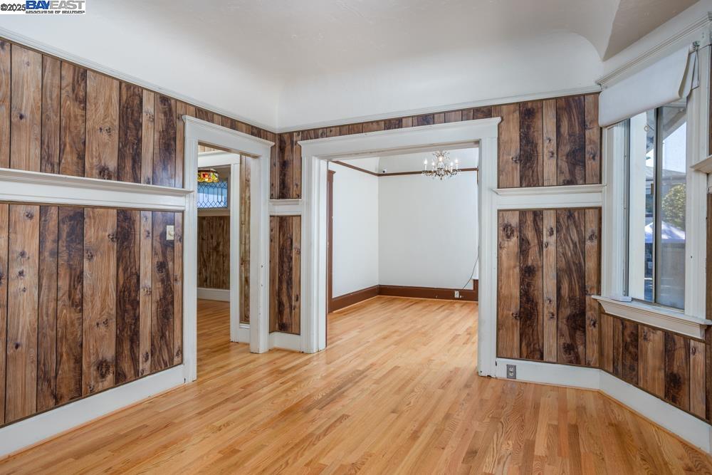 Detail Gallery Image 3 of 45 For 1424 Walnut St, Alameda,  CA 94501 - 3 Beds | 1/1 Baths