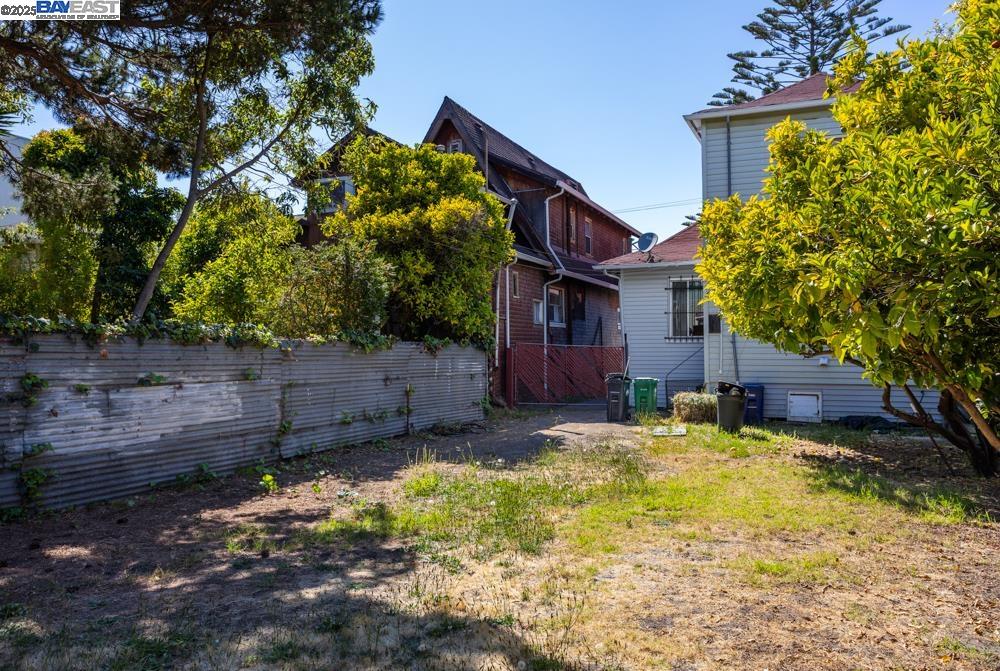 Detail Gallery Image 24 of 45 For 1424 Walnut St, Alameda,  CA 94501 - 3 Beds | 1/1 Baths