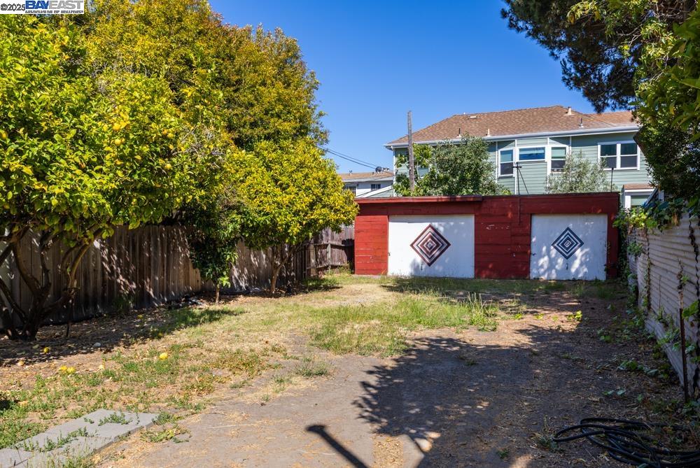 Detail Gallery Image 28 of 45 For 1424 Walnut St, Alameda,  CA 94501 - 3 Beds | 1/1 Baths