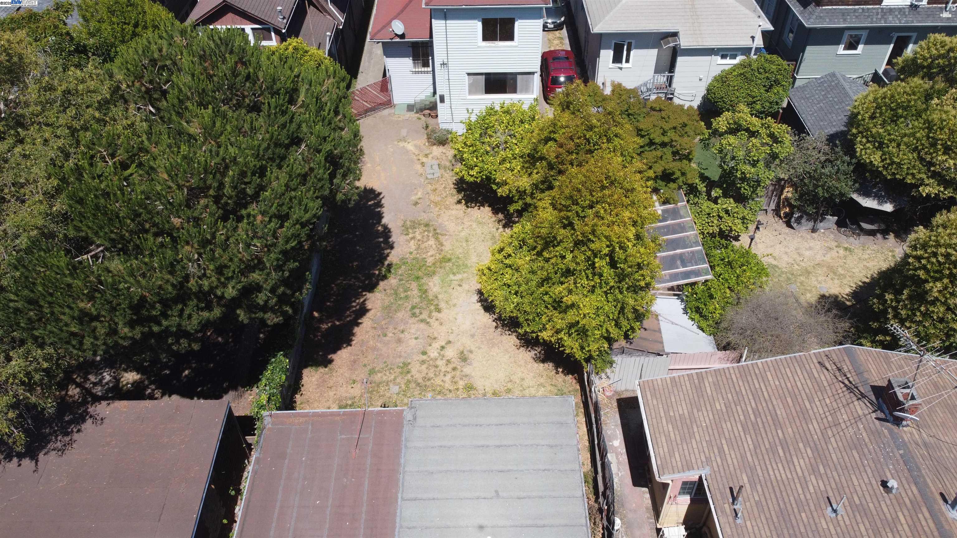 Detail Gallery Image 42 of 45 For 1424 Walnut St, Alameda,  CA 94501 - 3 Beds | 1/1 Baths