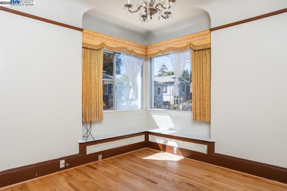 Detail Gallery Image 6 of 45 For 1424 Walnut St, Alameda,  CA 94501 - 3 Beds | 1/1 Baths
