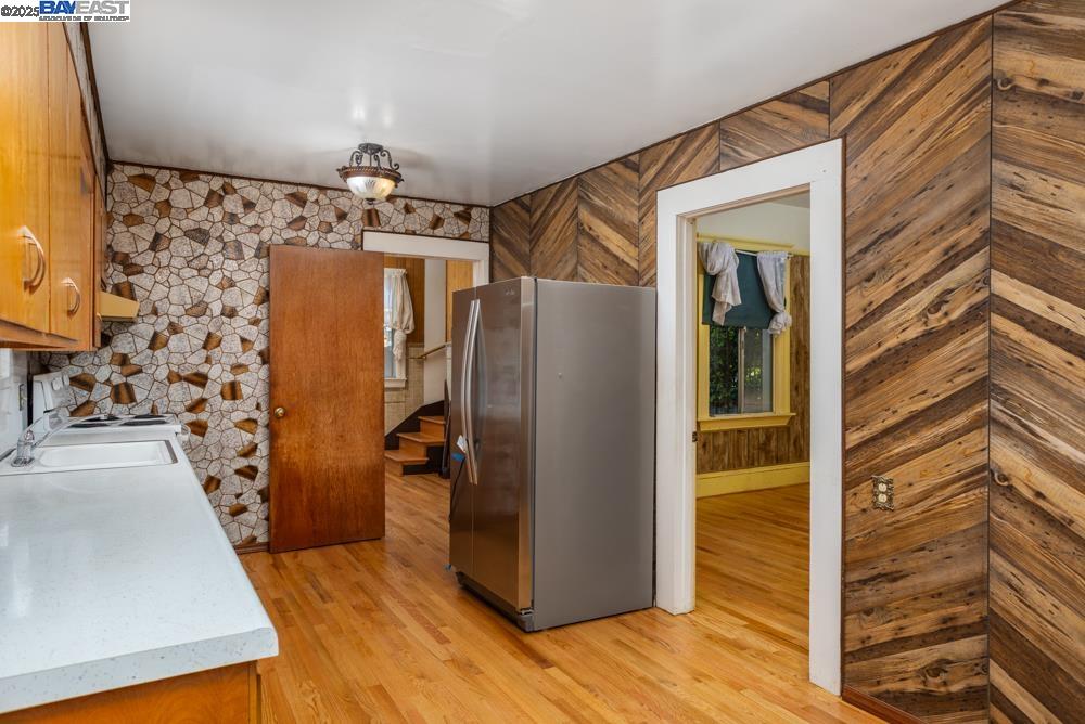 Detail Gallery Image 8 of 45 For 1424 Walnut St, Alameda,  CA 94501 - 3 Beds | 1/1 Baths