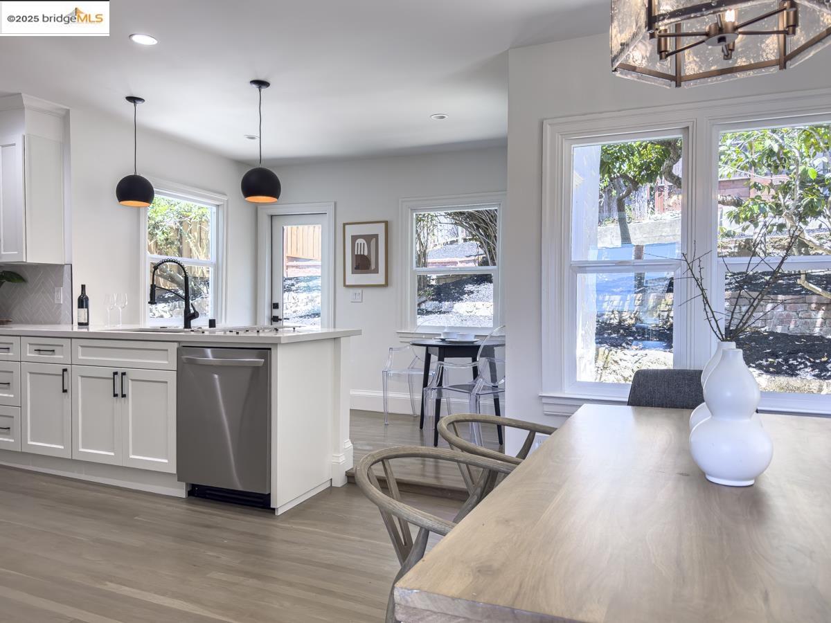 Detail Gallery Image 16 of 60 For 479 Kentucky Ave, Berkeley,  CA 94707 - 3 Beds | 2 Baths