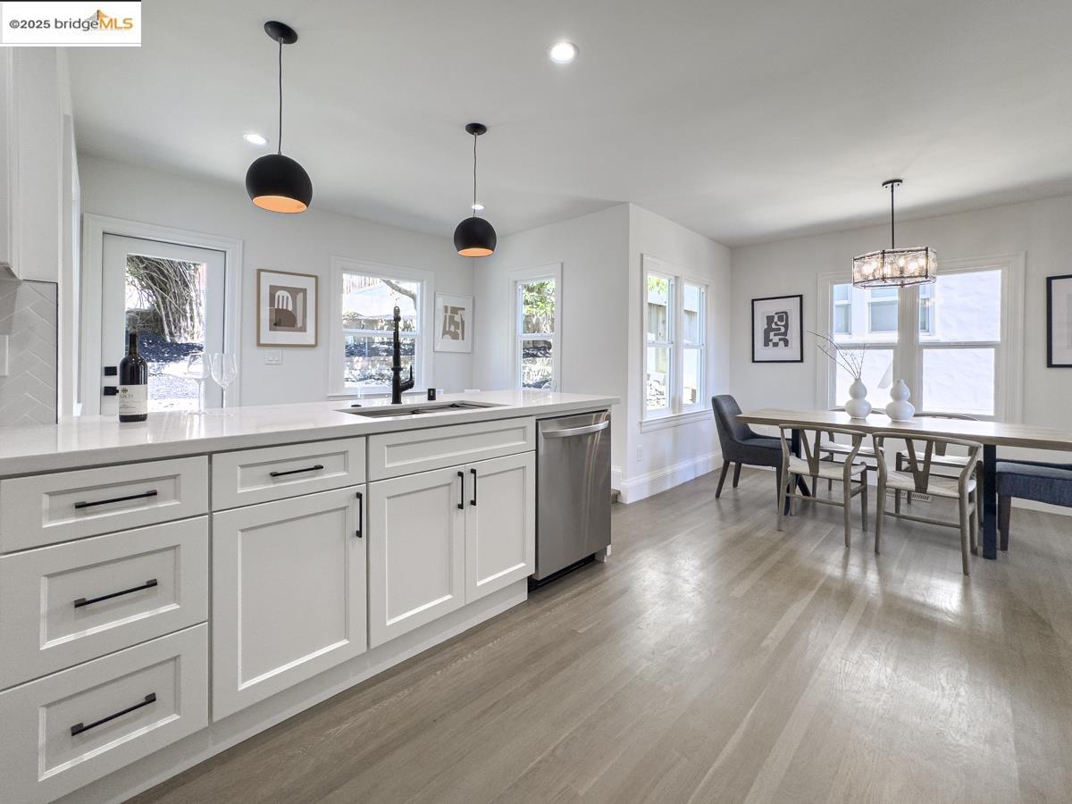 Detail Gallery Image 19 of 60 For 479 Kentucky Ave, Berkeley,  CA 94707 - 3 Beds | 2 Baths