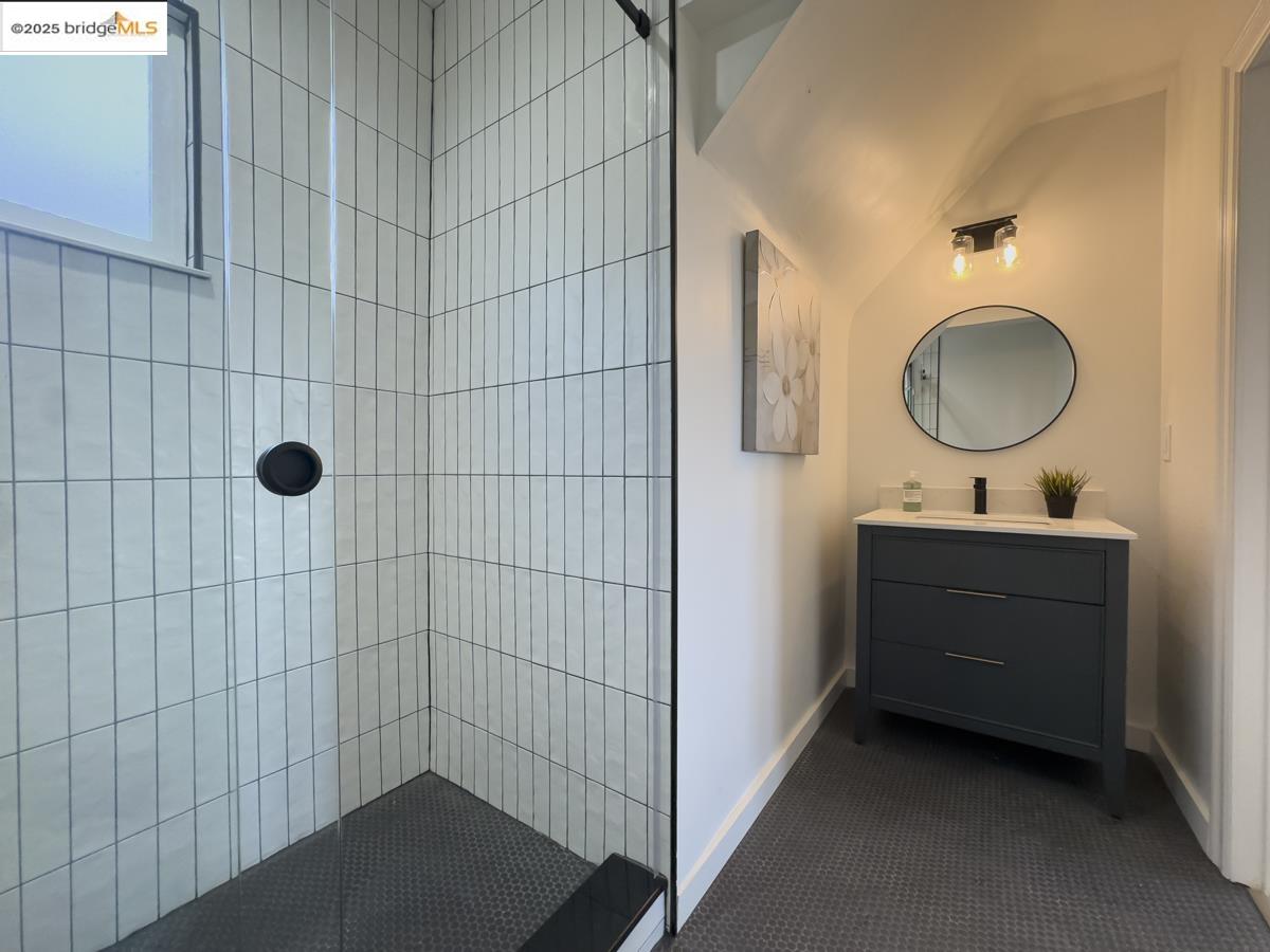 Detail Gallery Image 29 of 60 For 479 Kentucky Ave, Berkeley,  CA 94707 - 3 Beds | 2 Baths