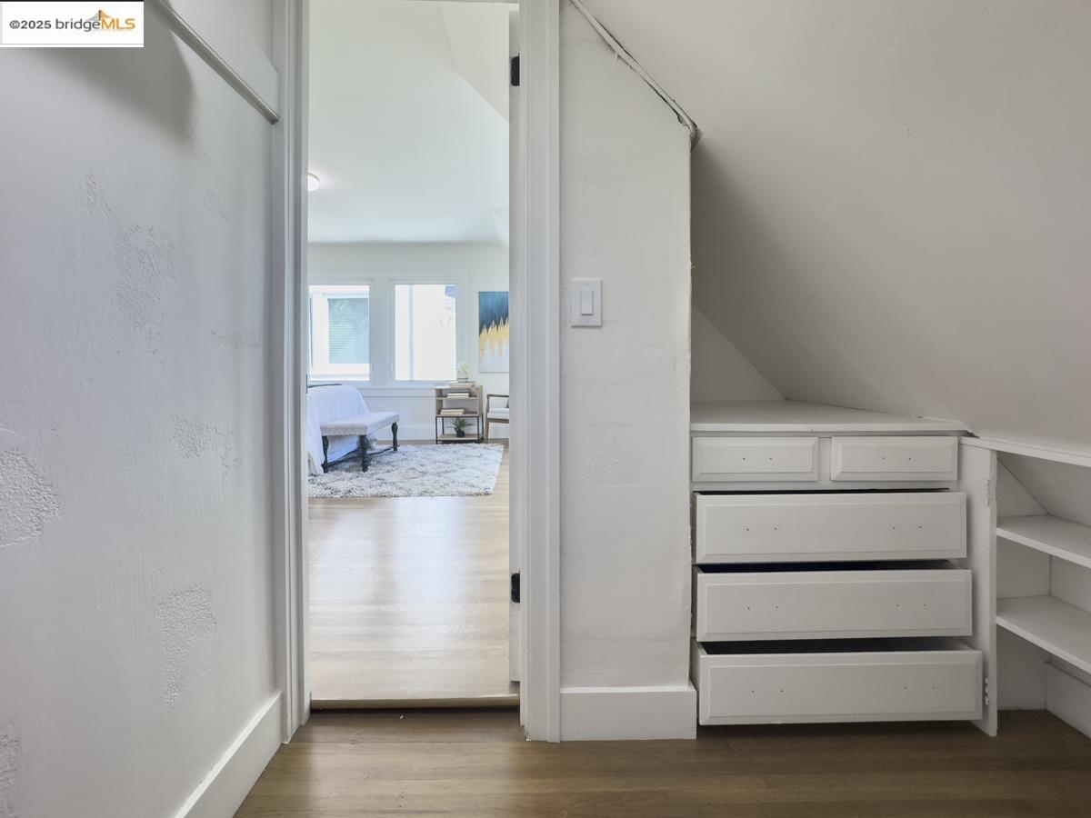 Detail Gallery Image 32 of 60 For 479 Kentucky Ave, Berkeley,  CA 94707 - 3 Beds | 2 Baths