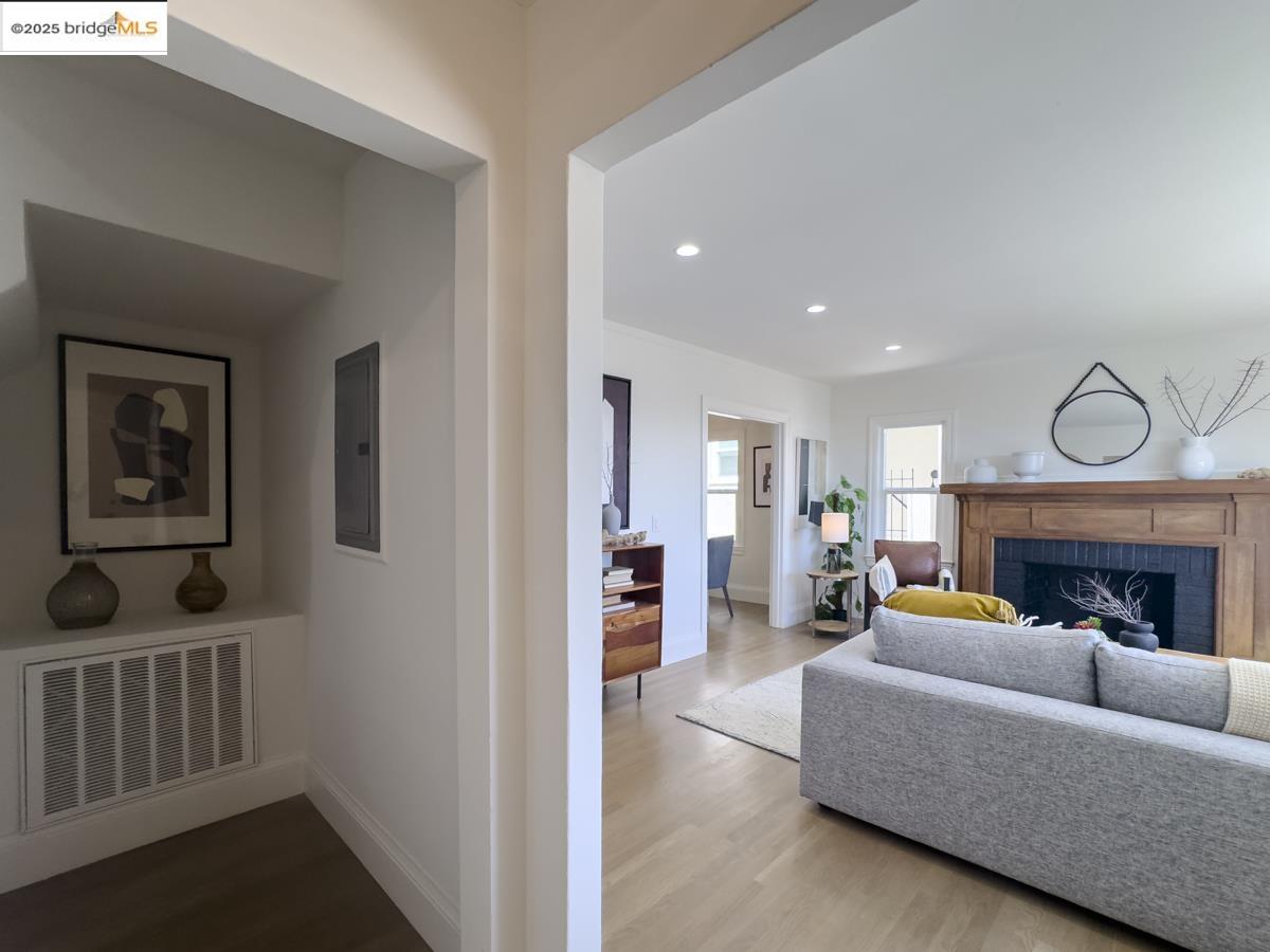 Detail Gallery Image 36 of 60 For 479 Kentucky Ave, Berkeley,  CA 94707 - 3 Beds | 2 Baths
