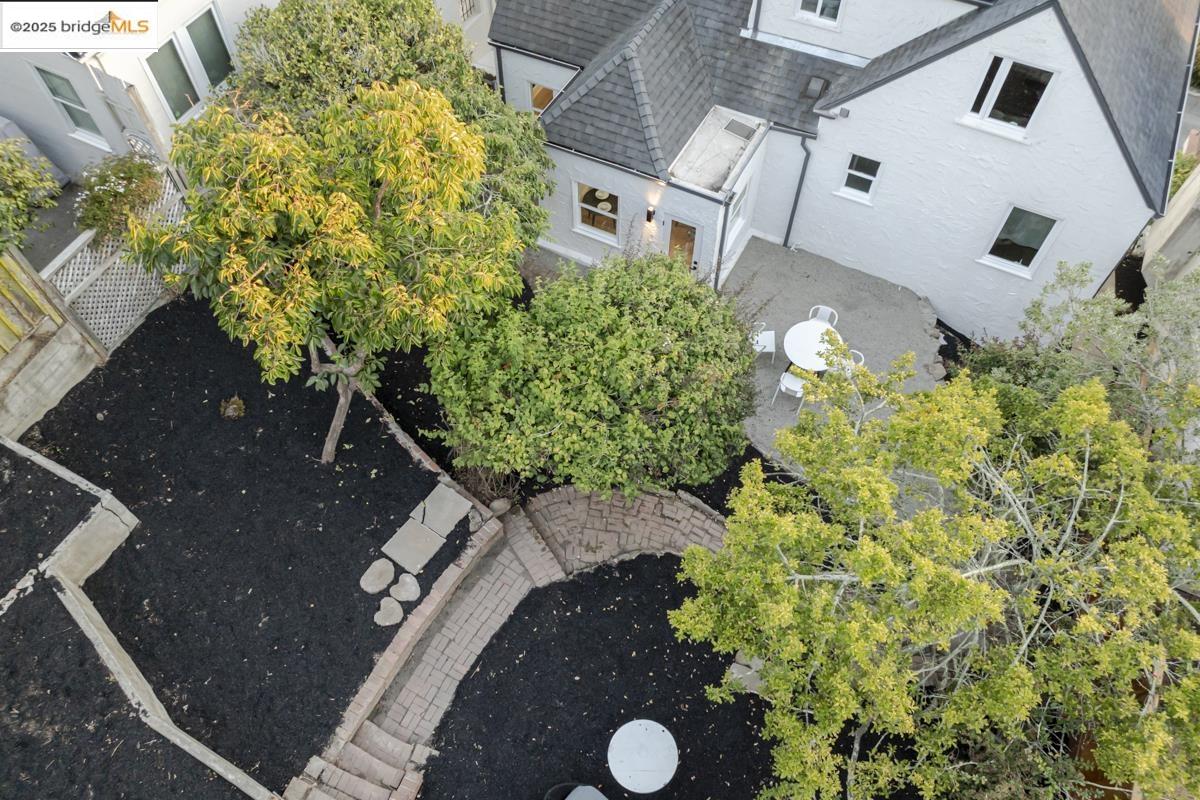 Detail Gallery Image 44 of 60 For 479 Kentucky Ave, Berkeley,  CA 94707 - 3 Beds | 2 Baths