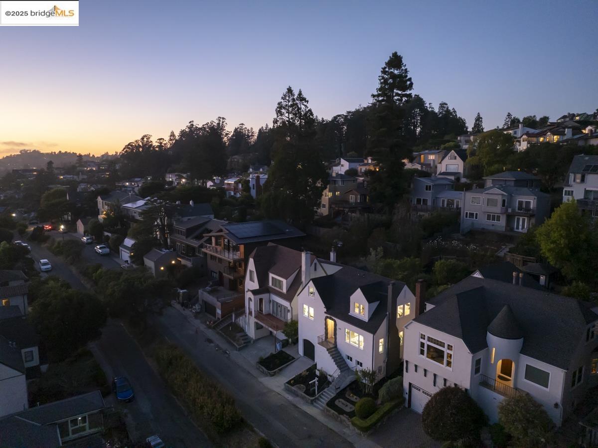 Detail Gallery Image 50 of 60 For 479 Kentucky Ave, Berkeley,  CA 94707 - 3 Beds | 2 Baths
