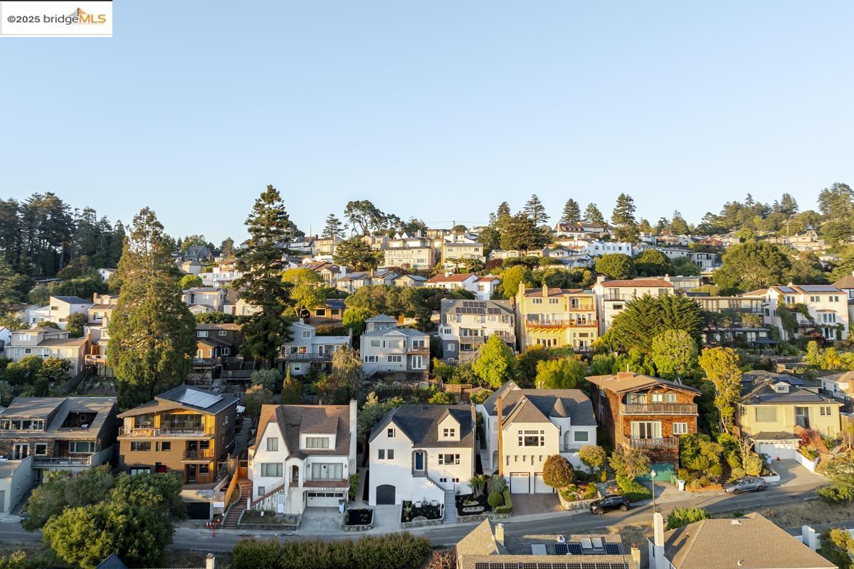 Detail Gallery Image 52 of 60 For 479 Kentucky Ave, Berkeley,  CA 94707 - 3 Beds | 2 Baths