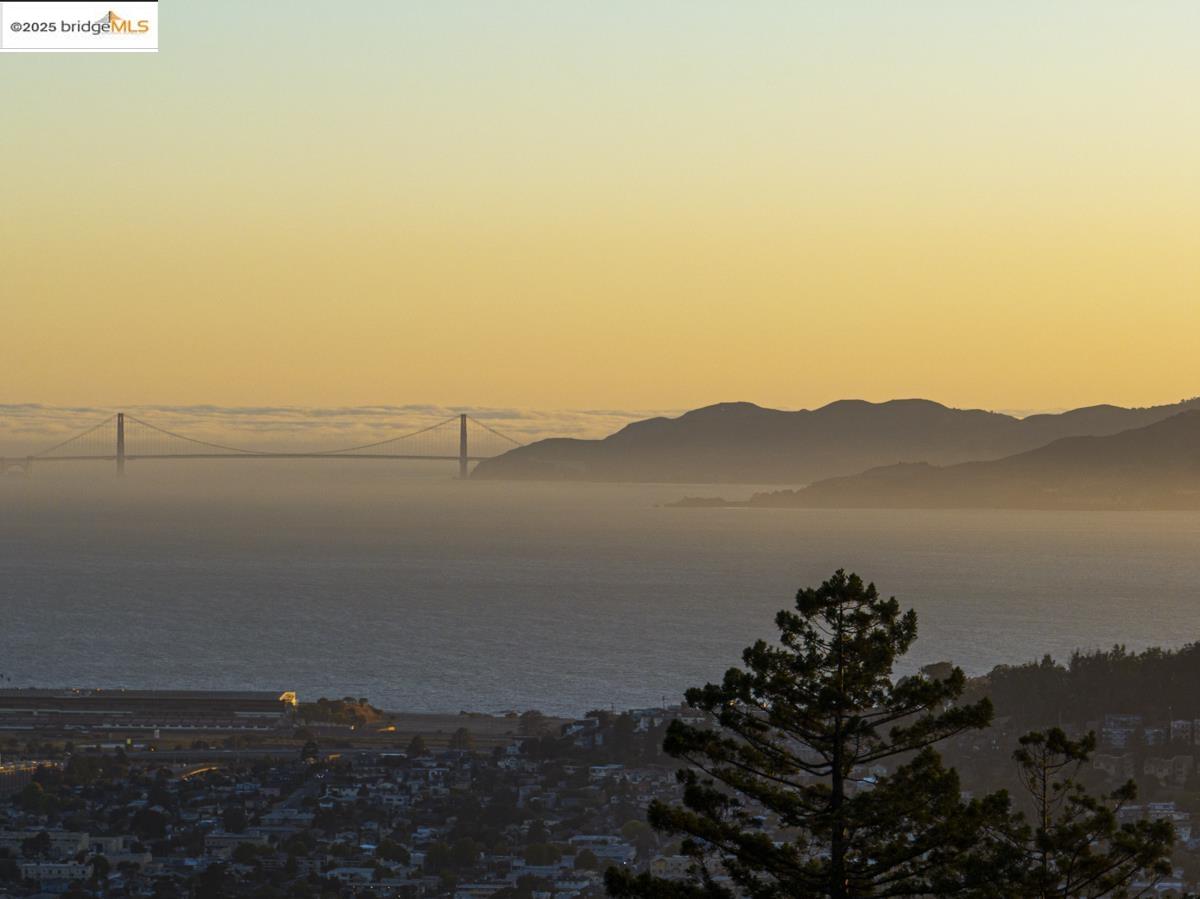 Detail Gallery Image 56 of 60 For 479 Kentucky Ave, Berkeley,  CA 94707 - 3 Beds | 2 Baths
