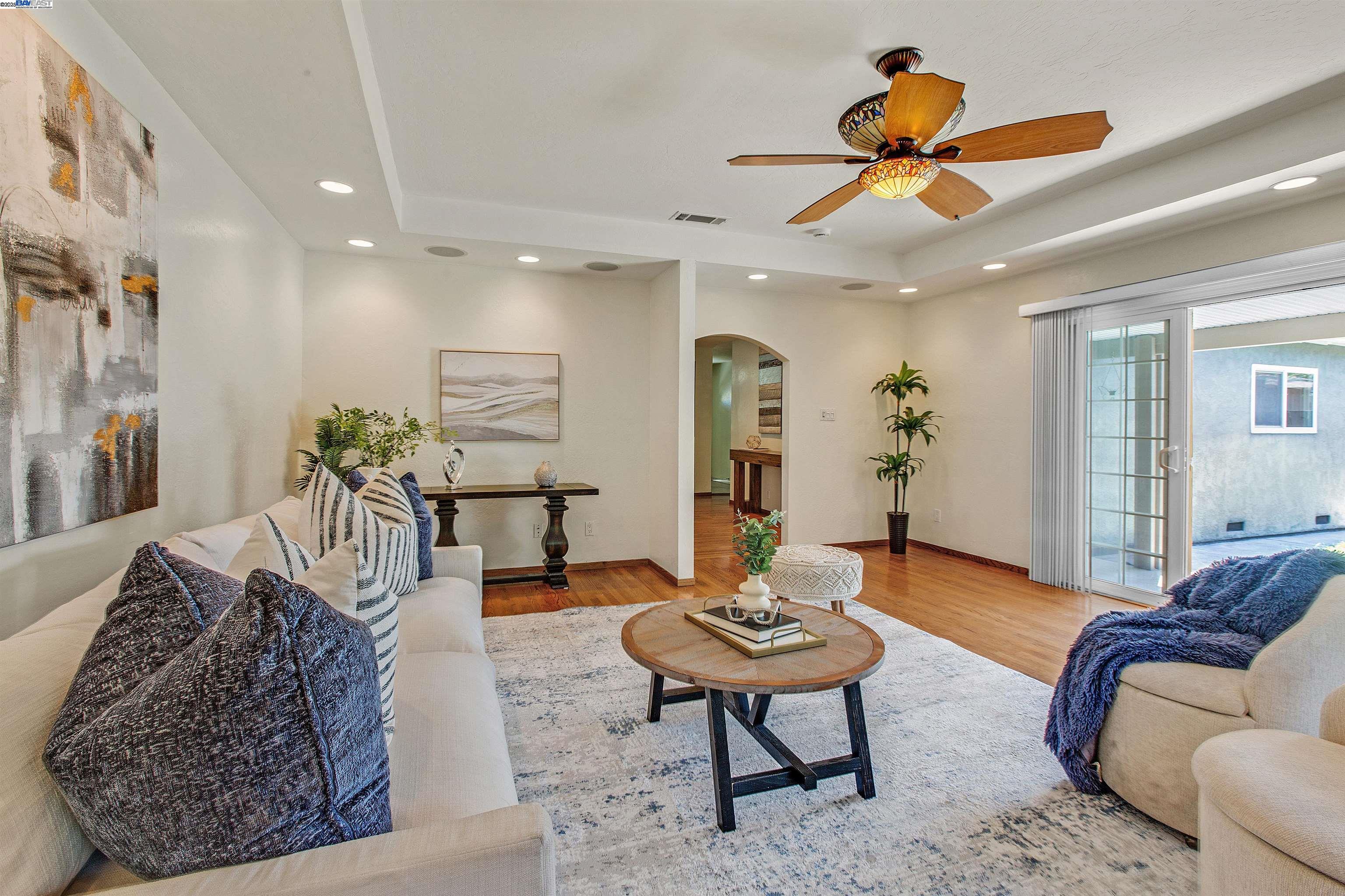 Detail Gallery Image 17 of 33 For 137 Bixby Dr, Milpitas,  CA 95035 - 3 Beds | 2 Baths