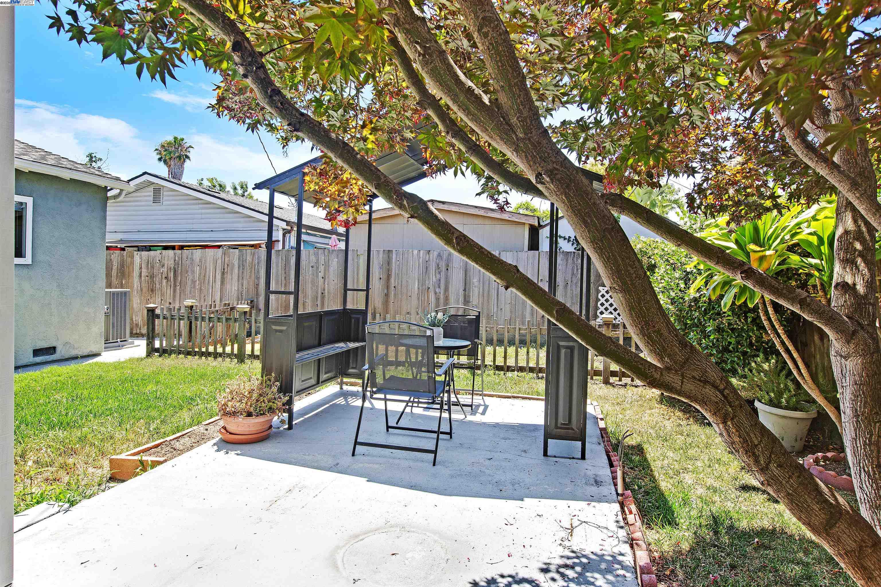 Detail Gallery Image 30 of 33 For 137 Bixby Dr, Milpitas,  CA 95035 - 3 Beds | 2 Baths