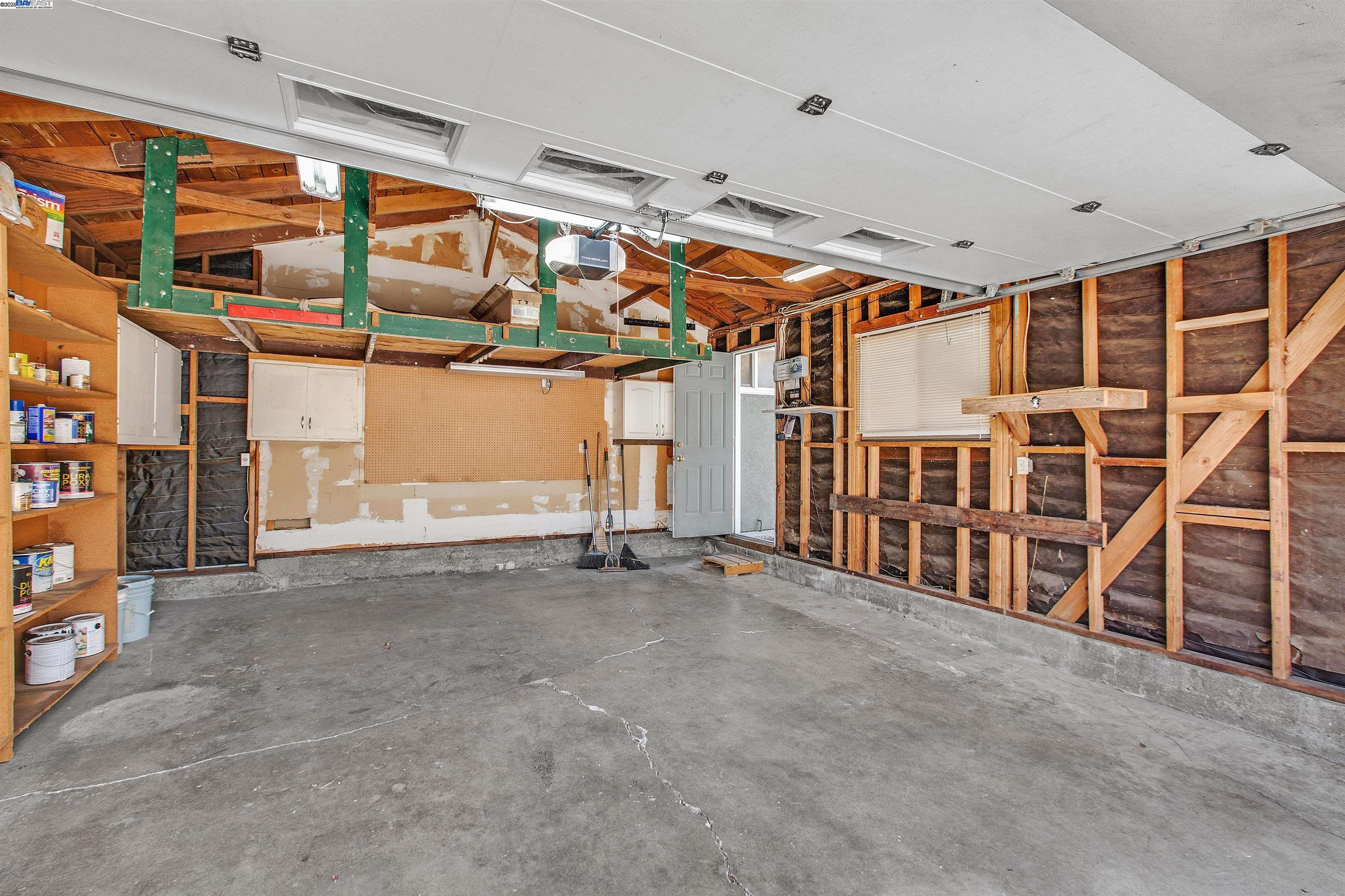 Detail Gallery Image 5 of 33 For 137 Bixby Dr, Milpitas,  CA 95035 - 3 Beds | 2 Baths