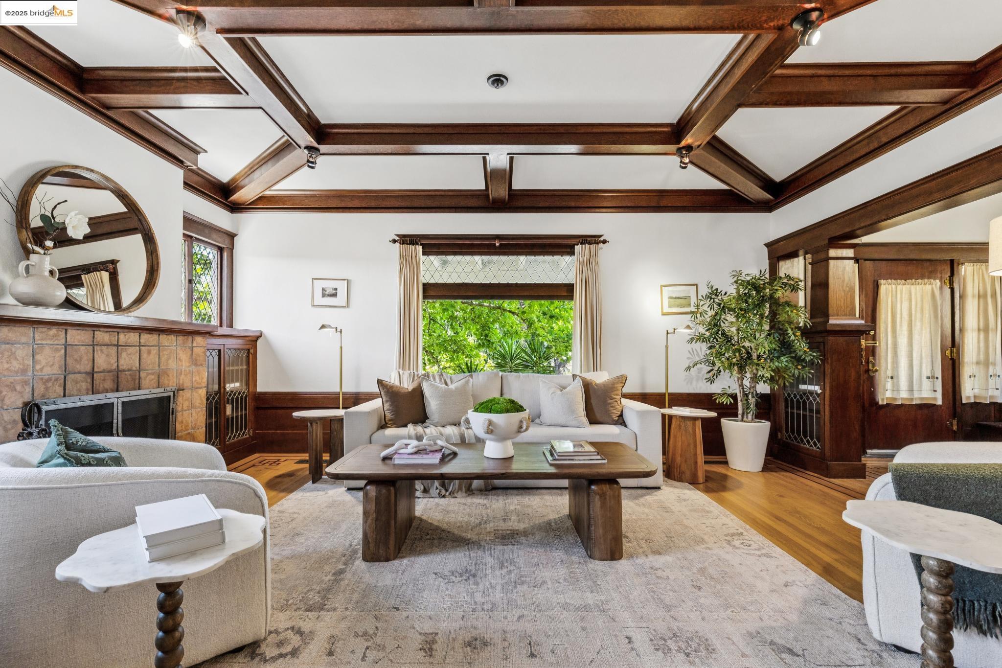 Detail Gallery Image 12 of 60 For 130 Fairmount Ave, Oakland,  CA 94611 - 3 Beds | 2/1 Baths