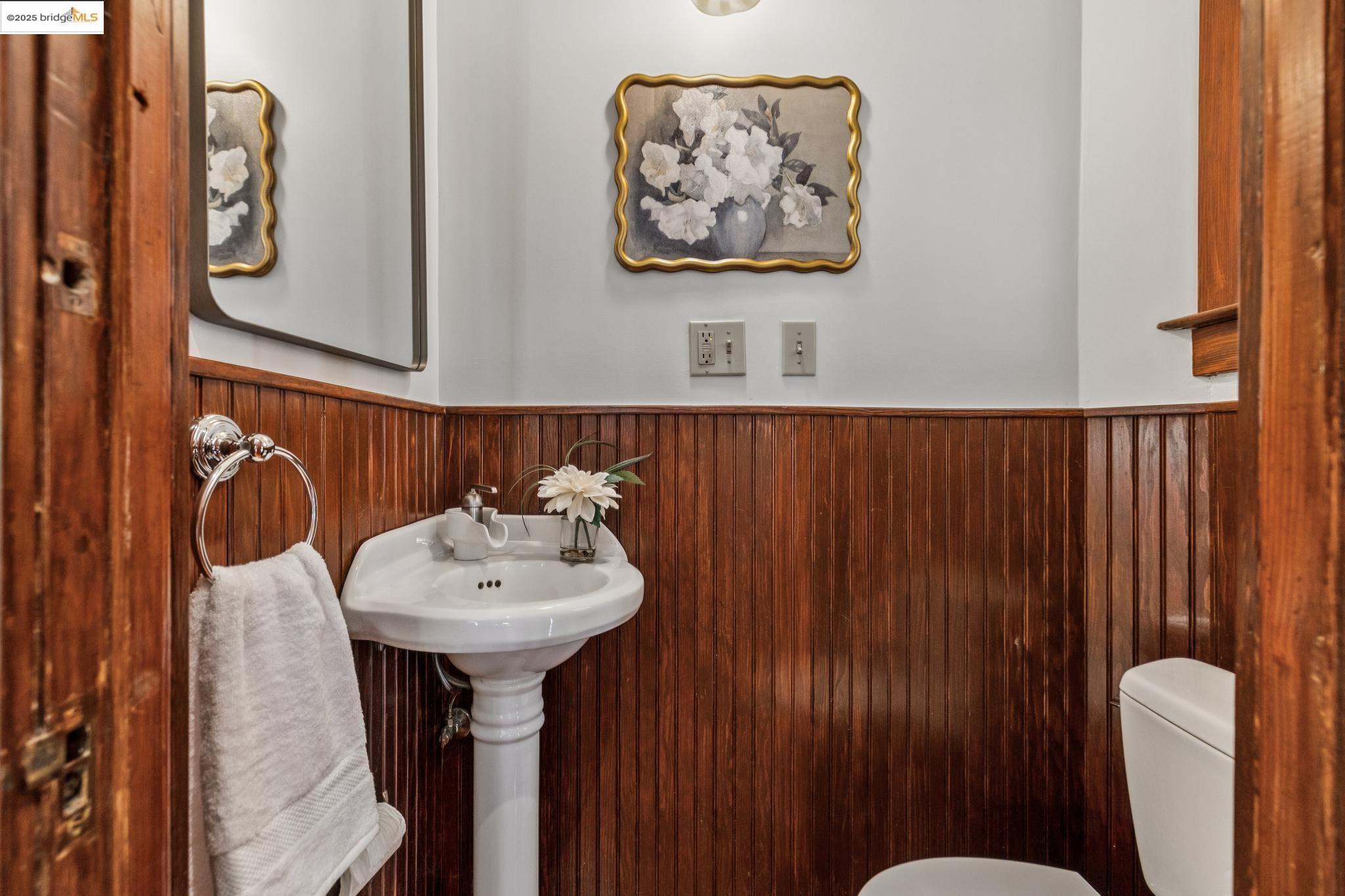 Detail Gallery Image 27 of 60 For 130 Fairmount Ave, Oakland,  CA 94611 - 3 Beds | 2/1 Baths