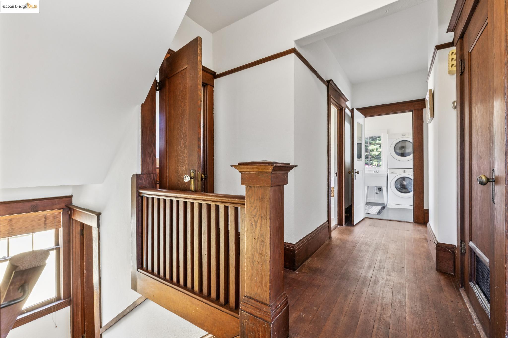 Detail Gallery Image 29 of 60 For 130 Fairmount Ave, Oakland,  CA 94611 - 3 Beds | 2/1 Baths