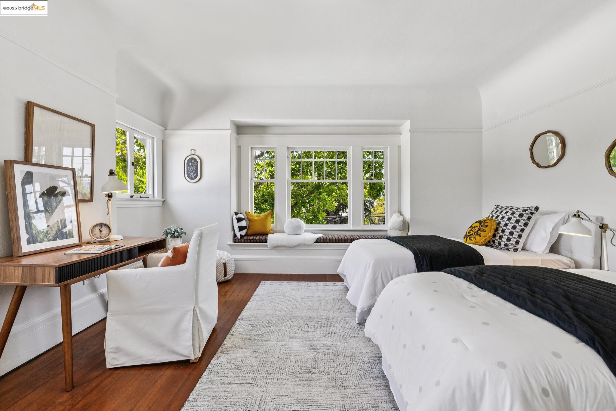 Detail Gallery Image 34 of 60 For 130 Fairmount Ave, Oakland,  CA 94611 - 3 Beds | 2/1 Baths
