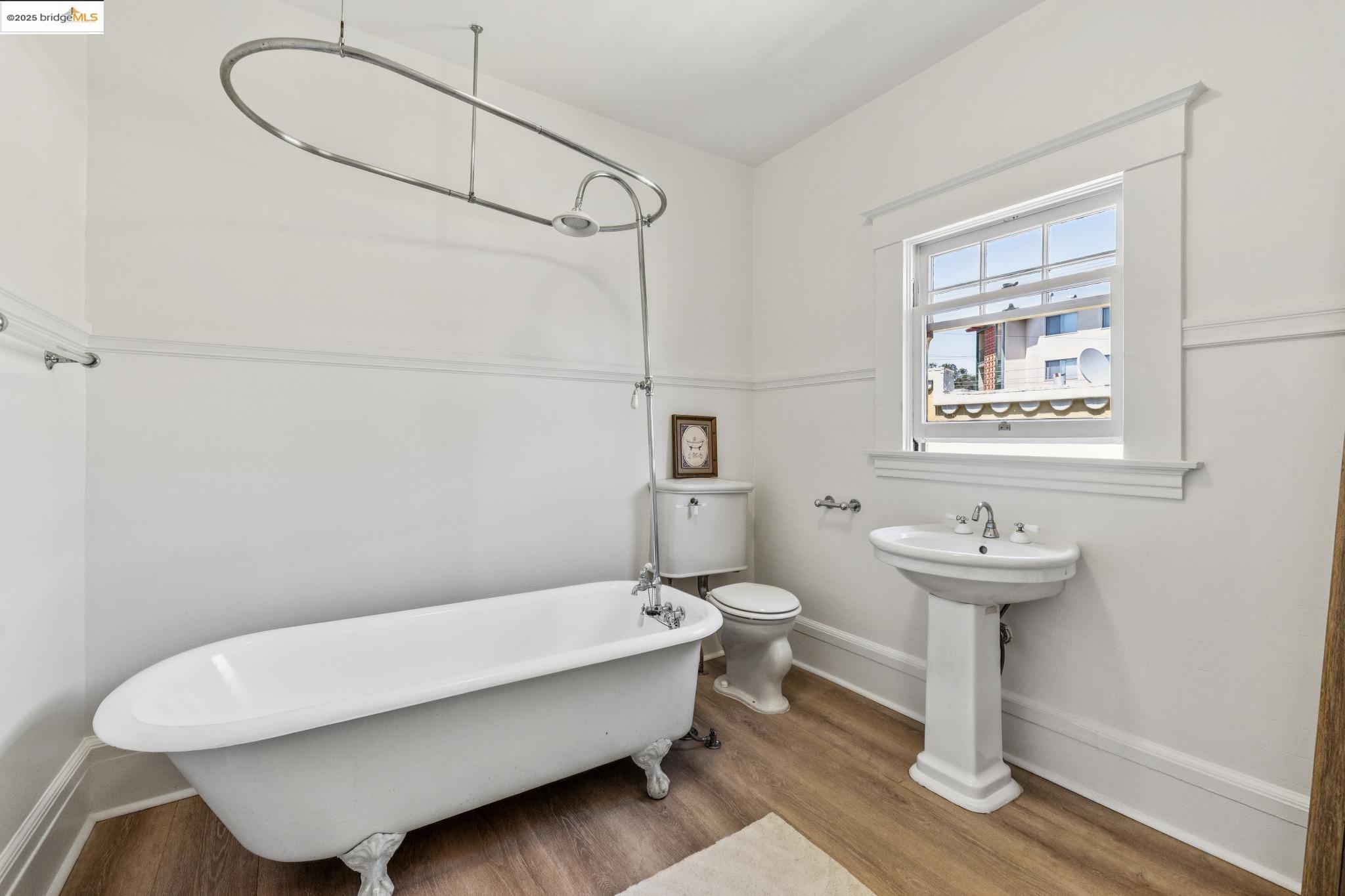 Detail Gallery Image 42 of 60 For 130 Fairmount Ave, Oakland,  CA 94611 - 3 Beds | 2/1 Baths