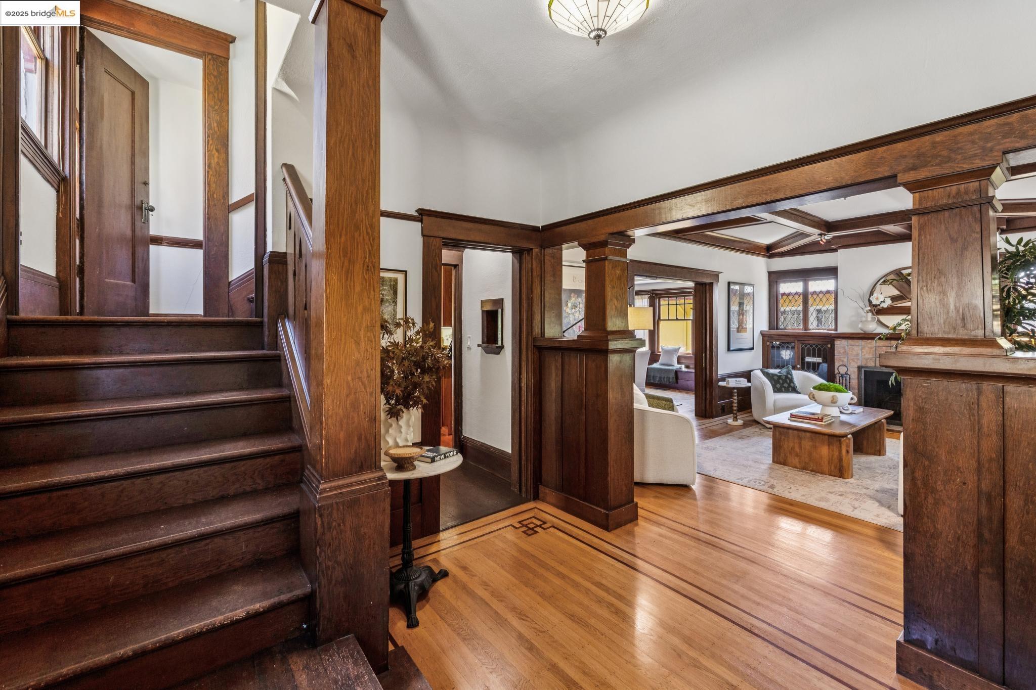 Detail Gallery Image 6 of 60 For 130 Fairmount Ave, Oakland,  CA 94611 - 3 Beds | 2/1 Baths