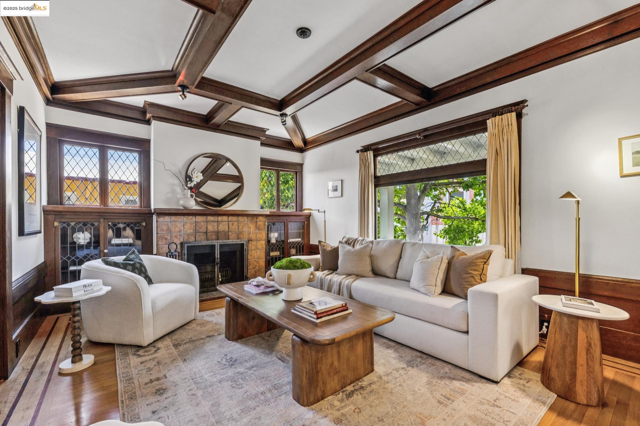 Detail Gallery Image 10 of 60 For 130 Fairmount Ave, Oakland,  CA 94611 - 3 Beds | 2/1 Baths