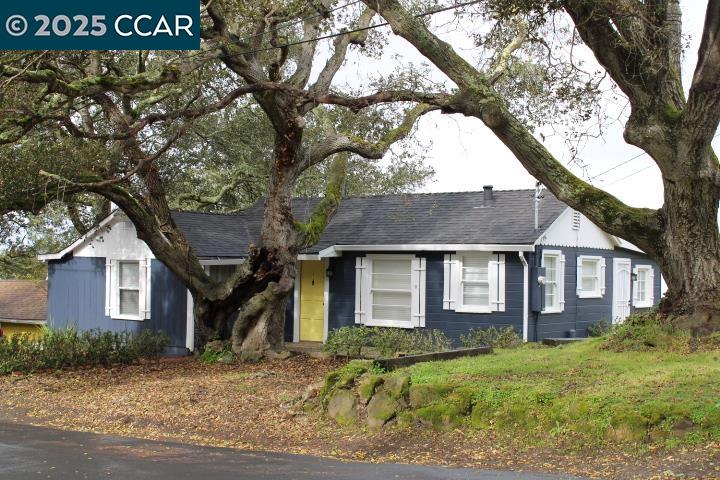 Detail Gallery Image 1 of 34 For 5910 Skyline Dr, El Sobrante,  CA 94803 - 1 Beds | 1 Baths