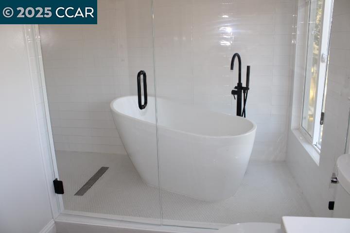 Detail Gallery Image 27 of 34 For 5910 Skyline Dr, El Sobrante,  CA 94803 - 1 Beds | 1 Baths