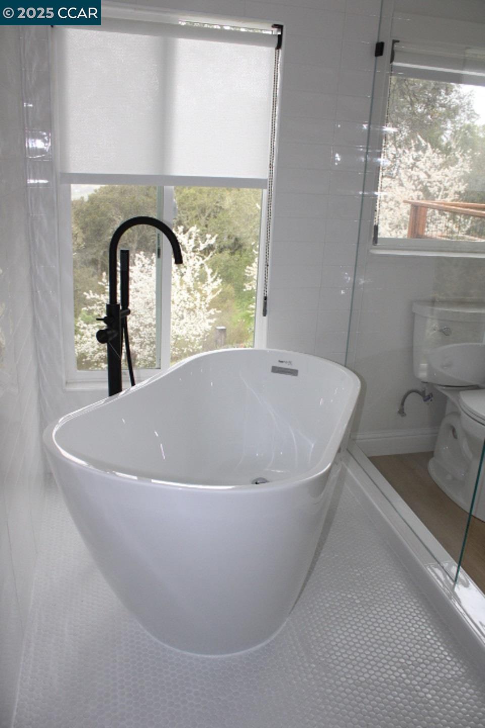 Detail Gallery Image 28 of 34 For 5910 Skyline Dr, El Sobrante,  CA 94803 - 1 Beds | 1 Baths