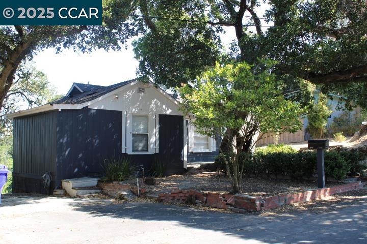 Detail Gallery Image 34 of 34 For 5910 Skyline Dr, El Sobrante,  CA 94803 - 1 Beds | 1 Baths