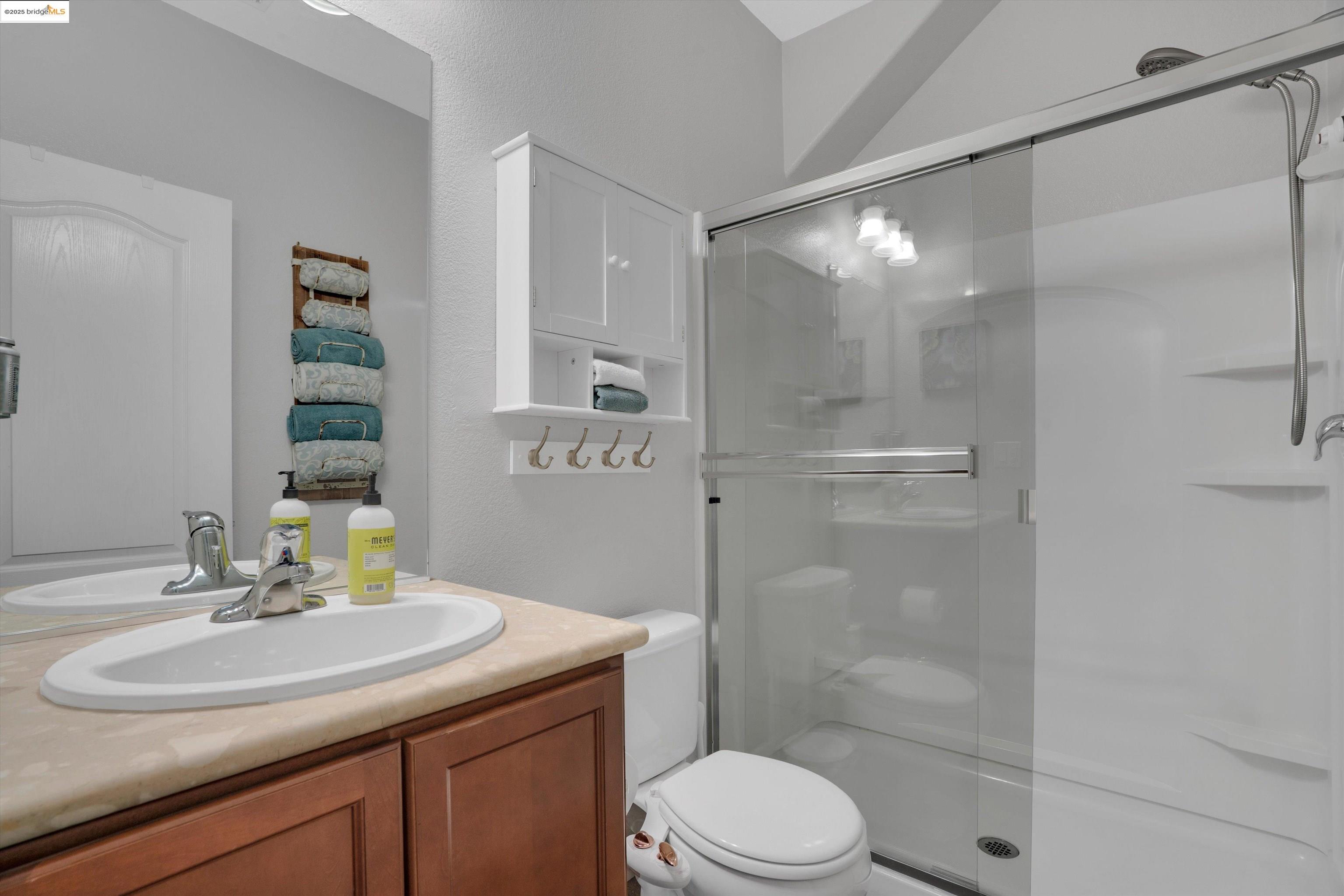 Detail Gallery Image 10 of 35 For 245 Silver Bell Way, Oakley,  CA 94561 - 4 Beds | 3 Baths