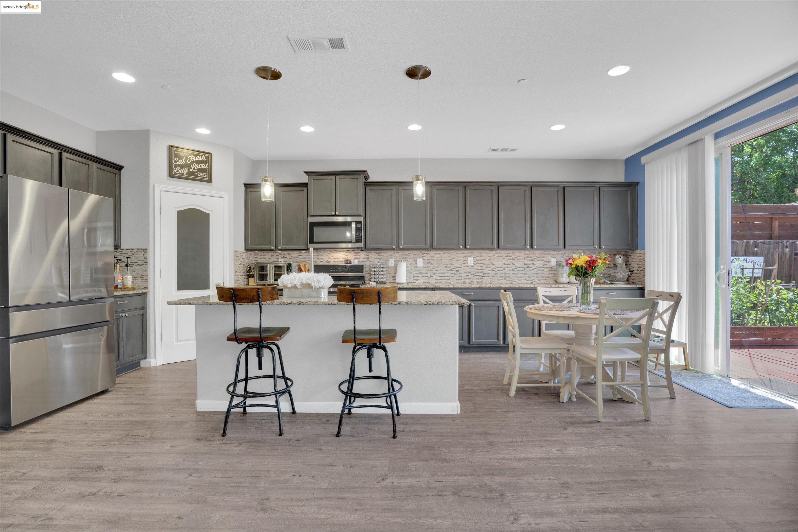 Detail Gallery Image 15 of 35 For 245 Silver Bell Way, Oakley,  CA 94561 - 4 Beds | 3 Baths