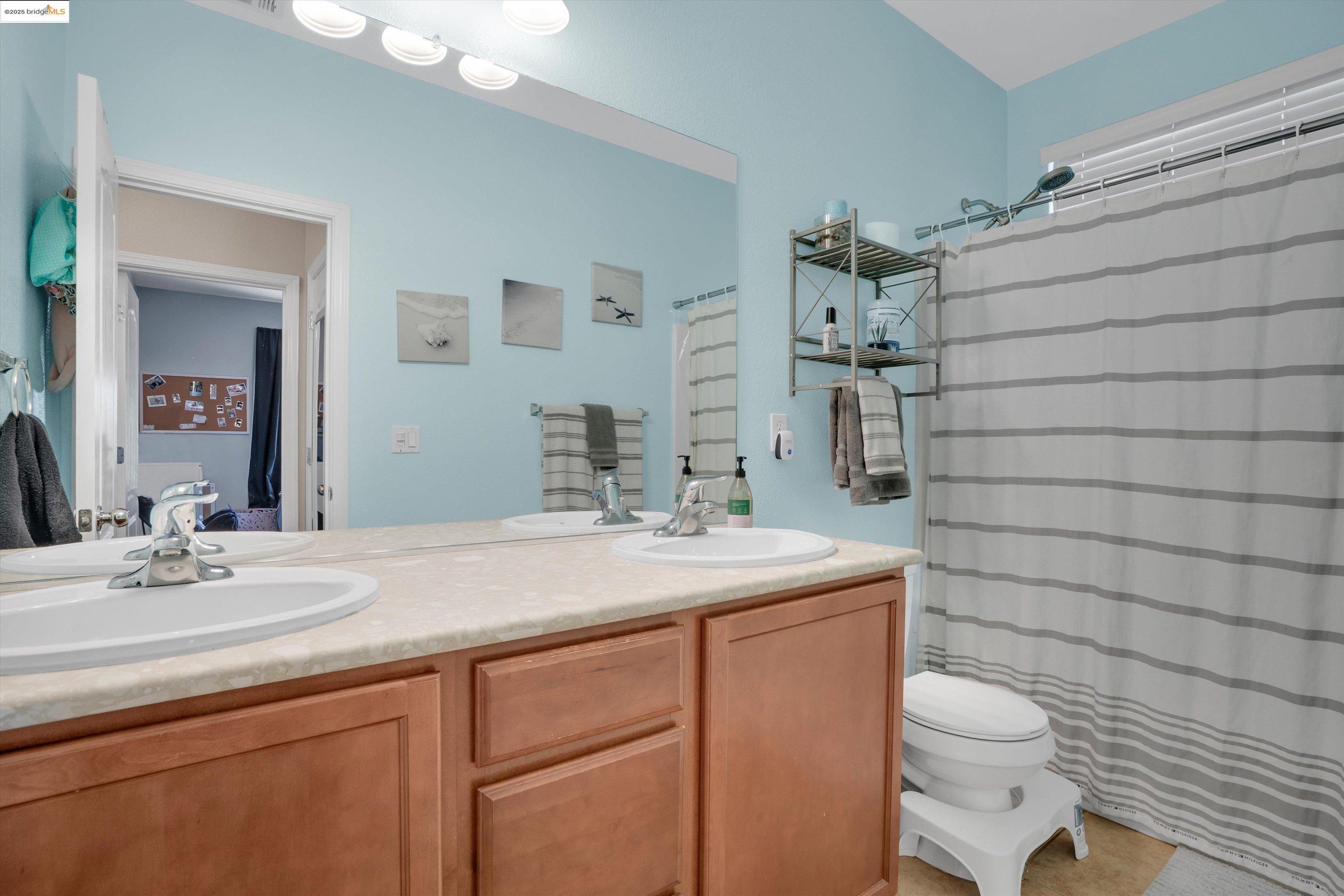 Detail Gallery Image 29 of 35 For 245 Silver Bell Way, Oakley,  CA 94561 - 4 Beds | 3 Baths
