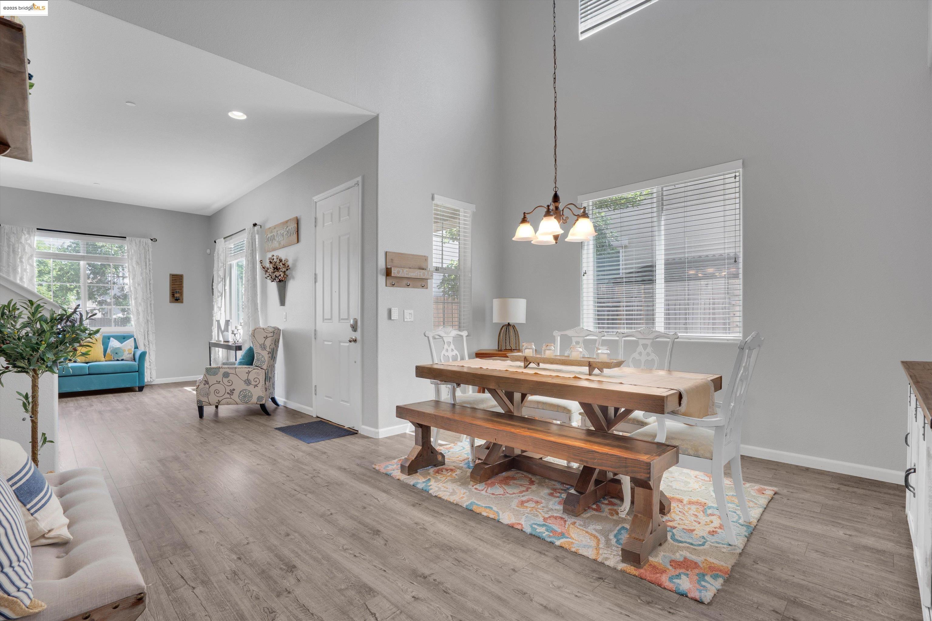 Detail Gallery Image 8 of 35 For 245 Silver Bell Way, Oakley,  CA 94561 - 4 Beds | 3 Baths