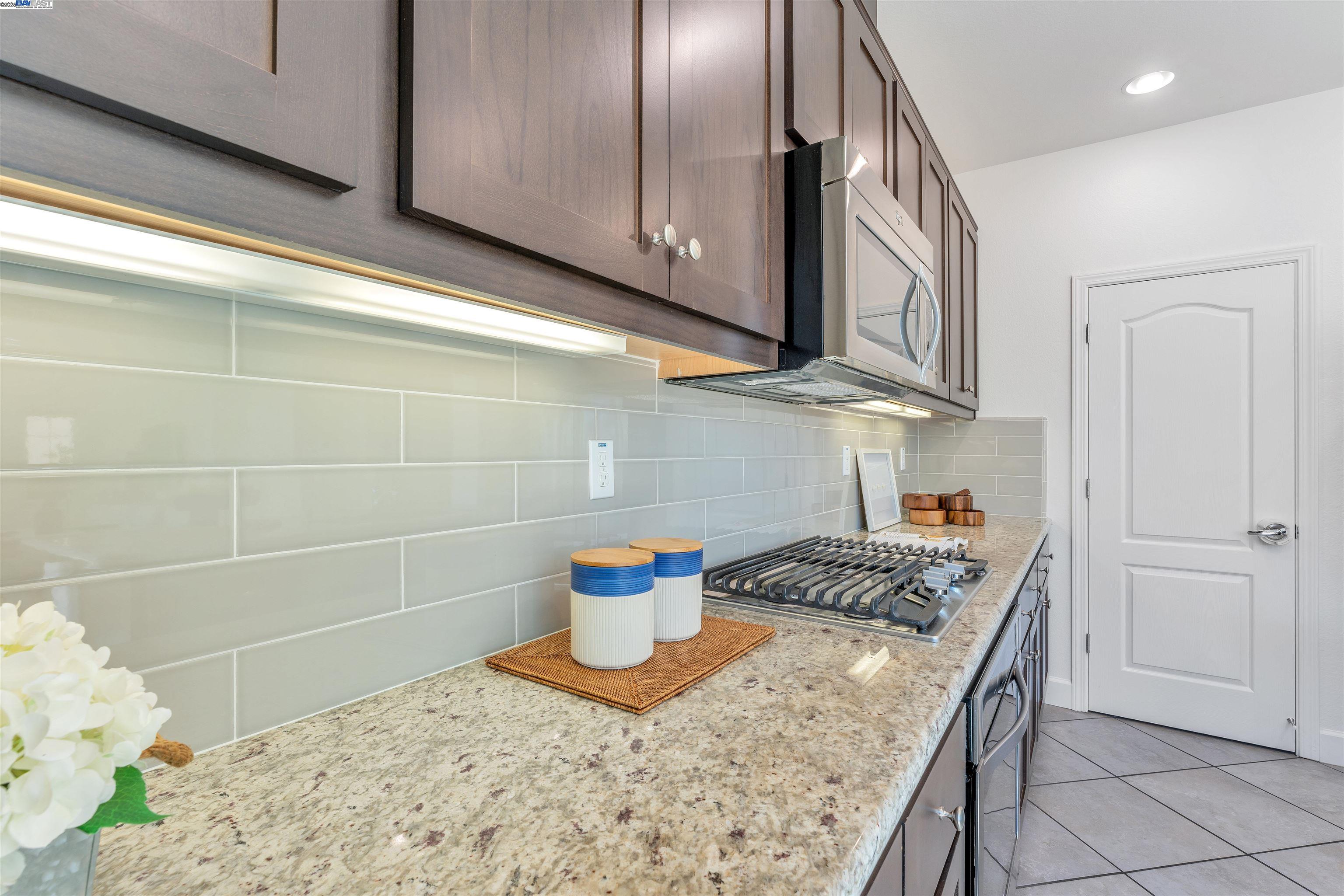 Detail Gallery Image 13 of 60 For 1508 Hayden St, Hayward,  CA 94545 - 4 Beds | 3 Baths
