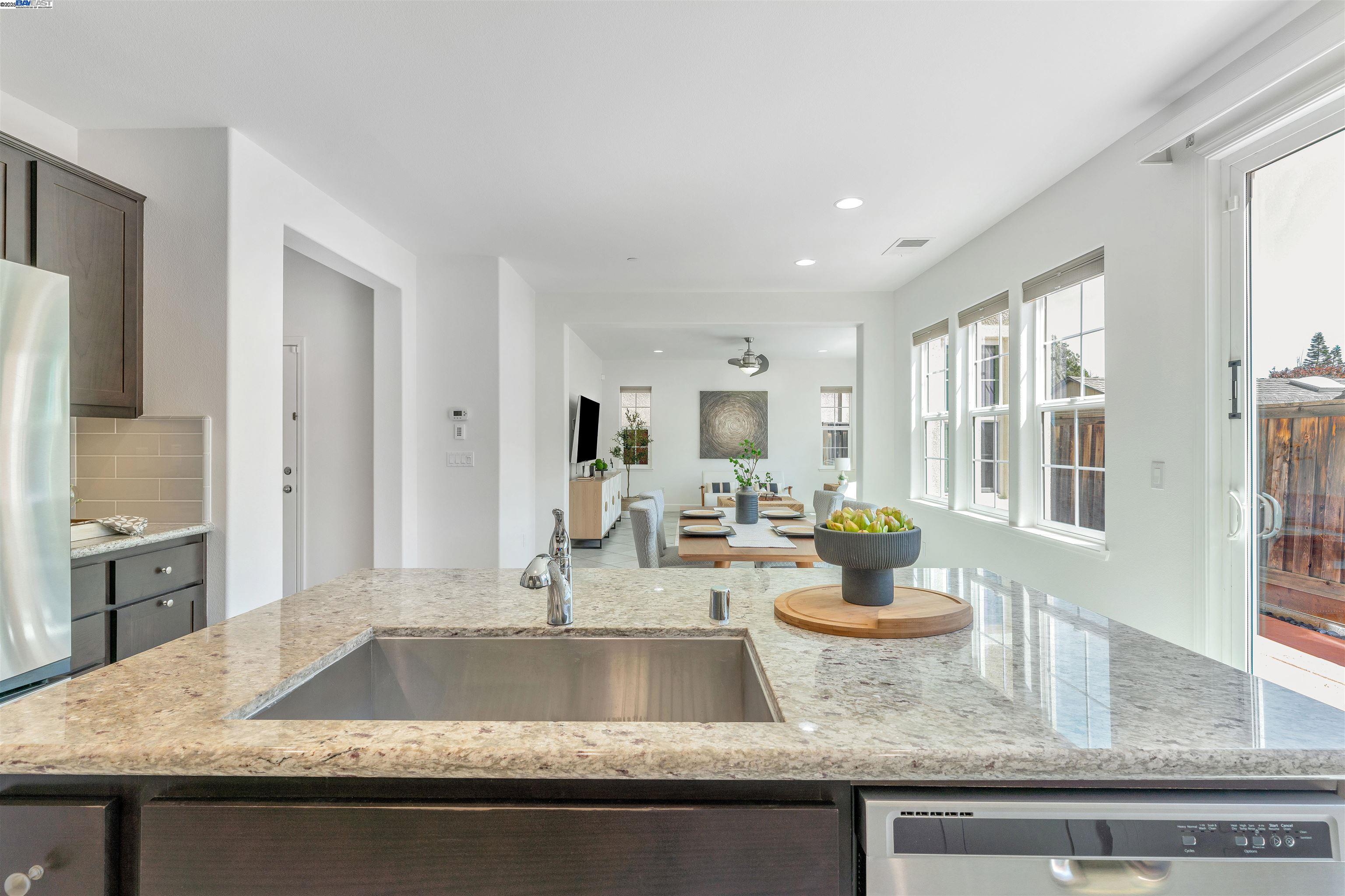 Detail Gallery Image 15 of 60 For 1508 Hayden St, Hayward,  CA 94545 - 4 Beds | 3 Baths