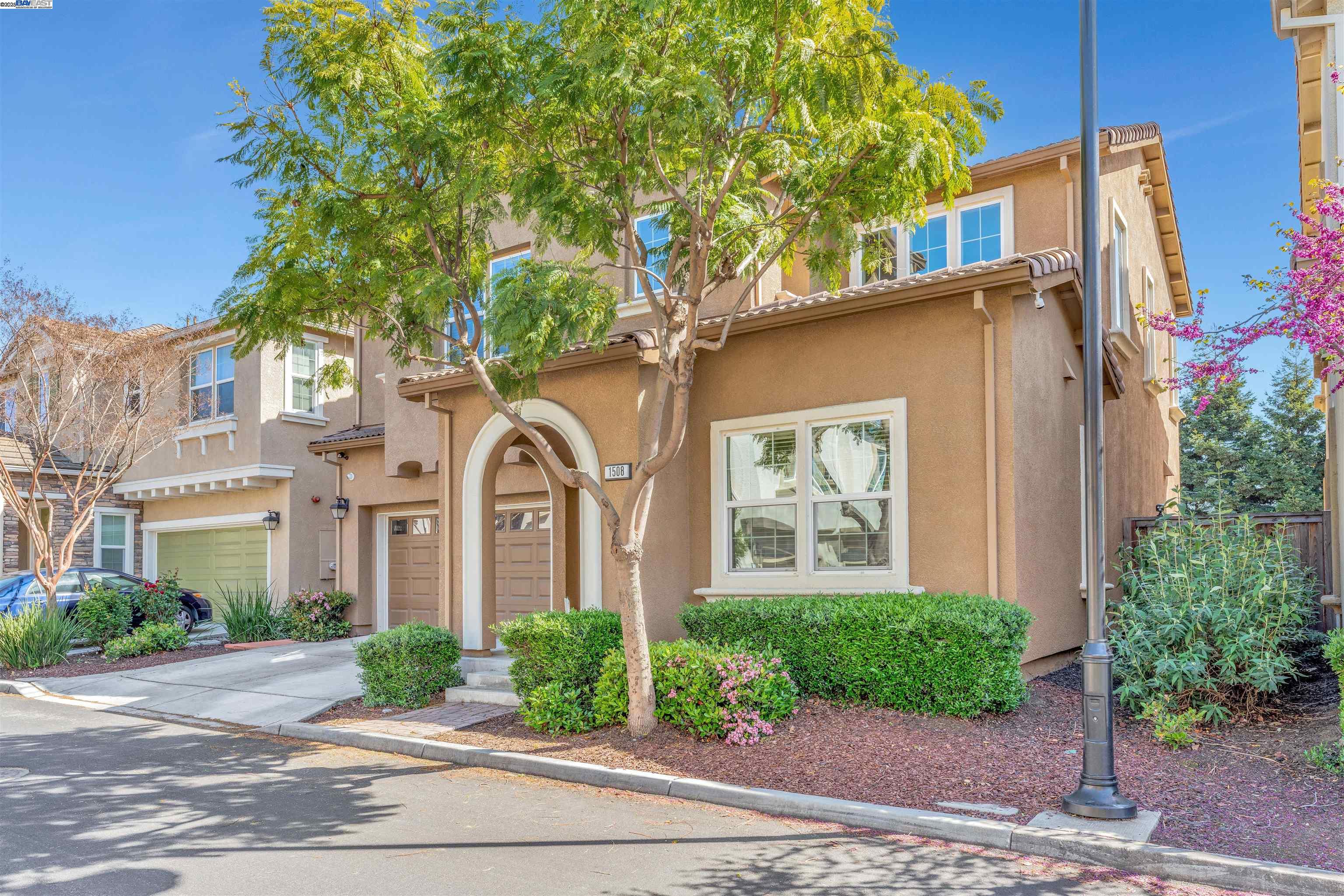 Detail Gallery Image 3 of 60 For 1508 Hayden St, Hayward,  CA 94545 - 4 Beds | 3 Baths