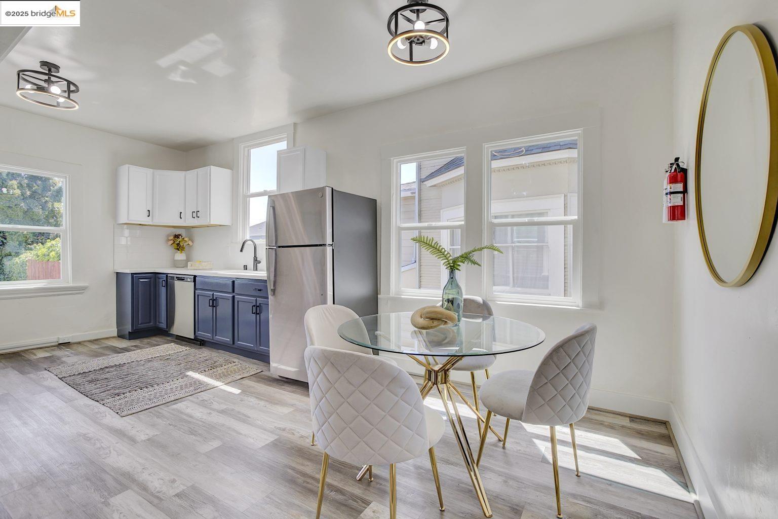Detail Gallery Image 16 of 48 For 839 35th St, Oakland,  CA 94608 - 4 Beds | 2 Baths