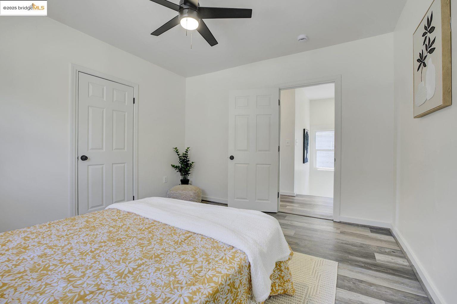 Detail Gallery Image 28 of 48 For 839 35th St, Oakland,  CA 94608 - 4 Beds | 2 Baths