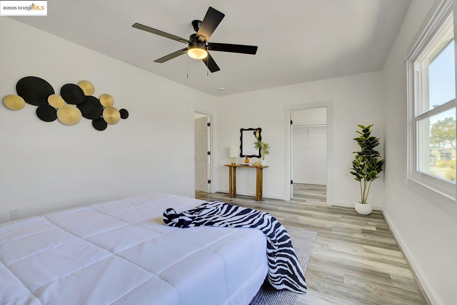 Detail Gallery Image 37 of 48 For 839 35th St, Oakland,  CA 94608 - 4 Beds | 2 Baths