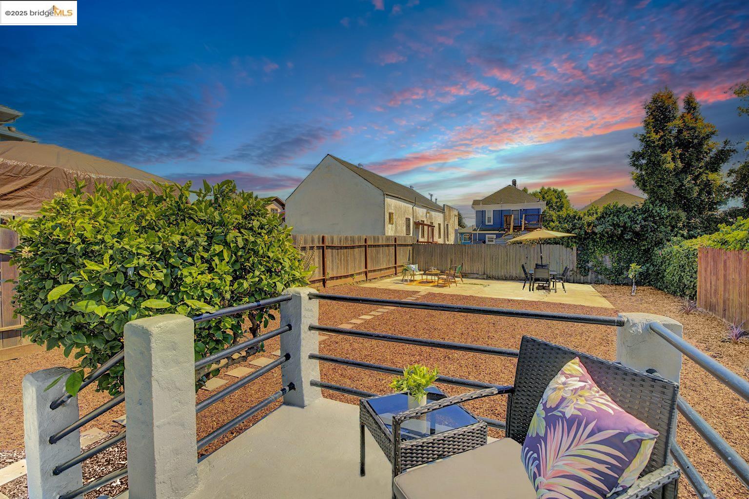 Detail Gallery Image 41 of 48 For 839 35th St, Oakland,  CA 94608 - 4 Beds | 2 Baths
