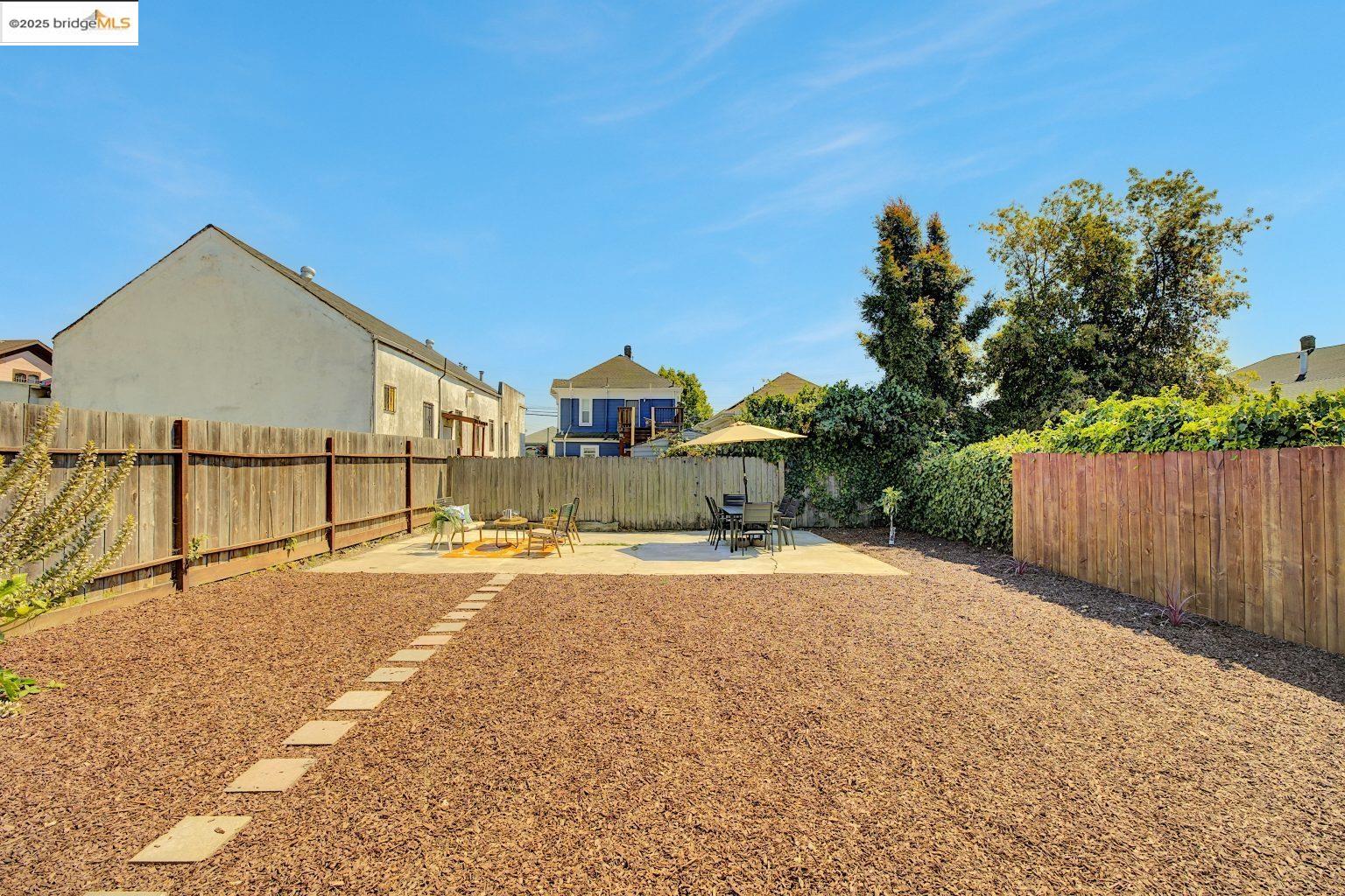 Detail Gallery Image 44 of 48 For 839 35th St, Oakland,  CA 94608 - 4 Beds | 2 Baths